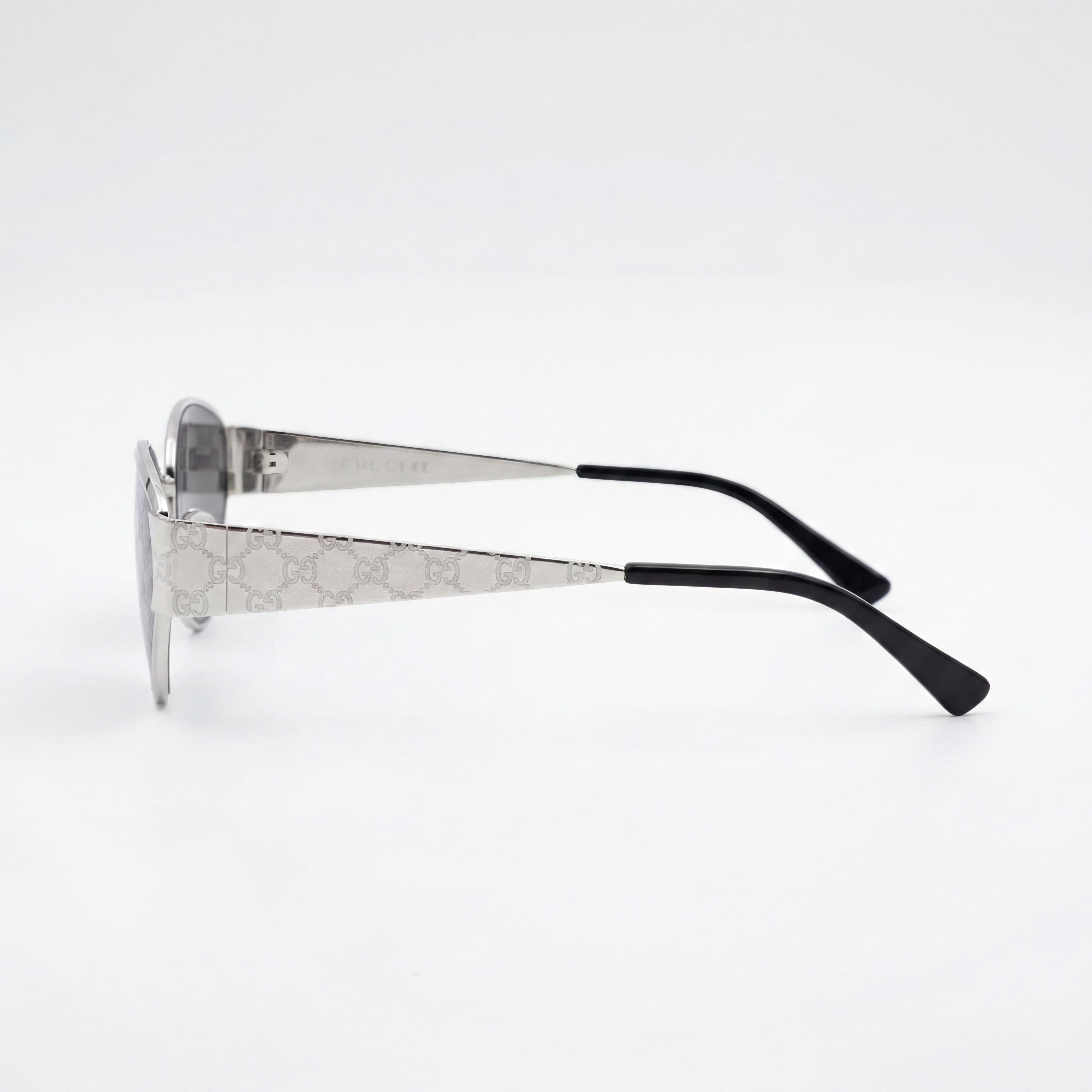 Gucci GG1853S-002 Modern Unisex Sunglasses - Black Frame, Black Lenses (Bridge 18mm, Temple 145mm), Photo 3