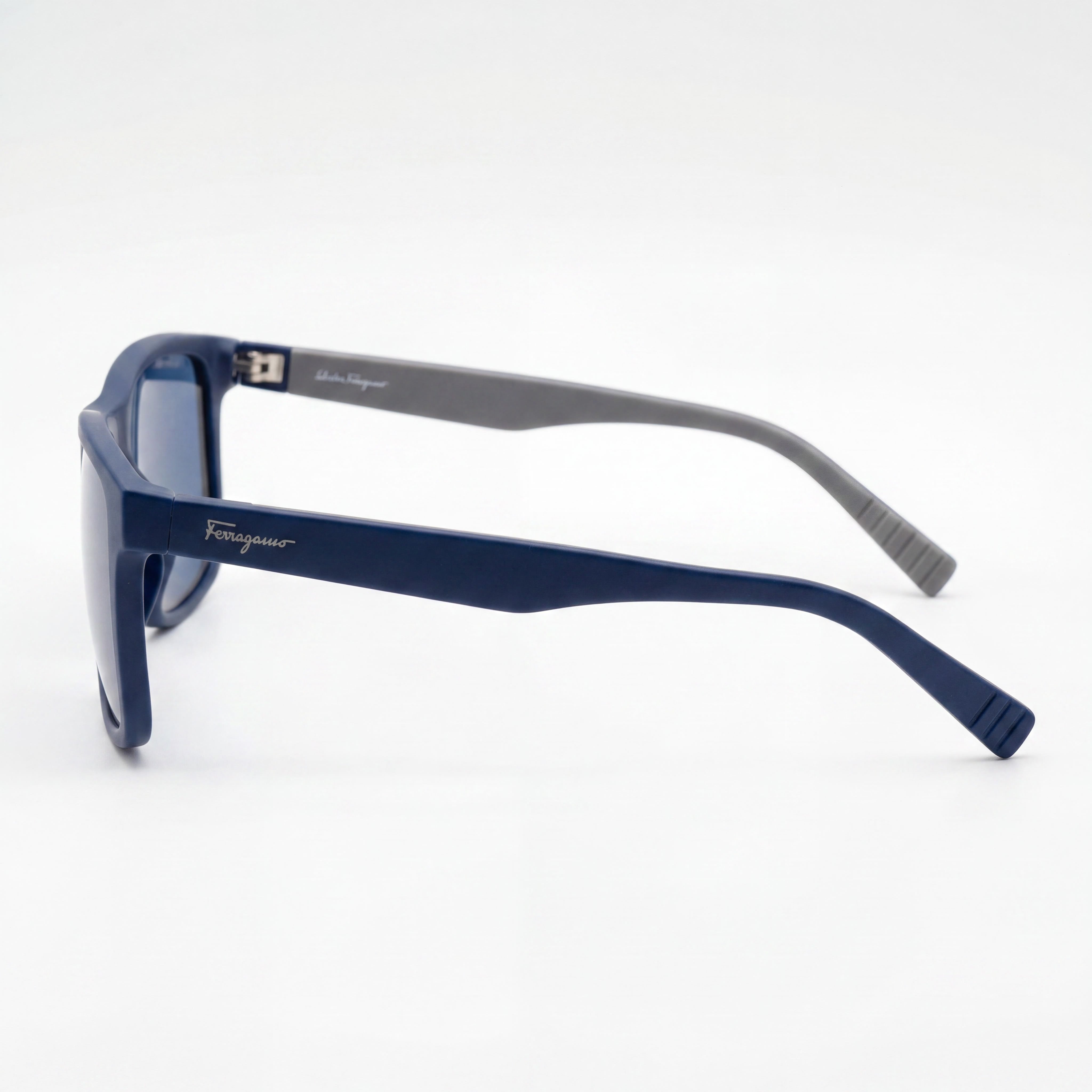 Salvatore Ferragamo Classic Women's Blue Grey Plastic 57mm UV Protected Non-Polarized Sunglasses, Photo 2
