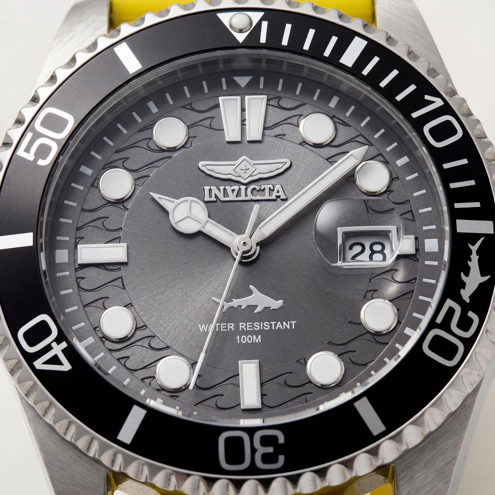 Reloj Invicta Pro Diver Classic para hombre, de acero inoxidable plateado, esfera negra, 43 mm, números arábigos, resistente al agua