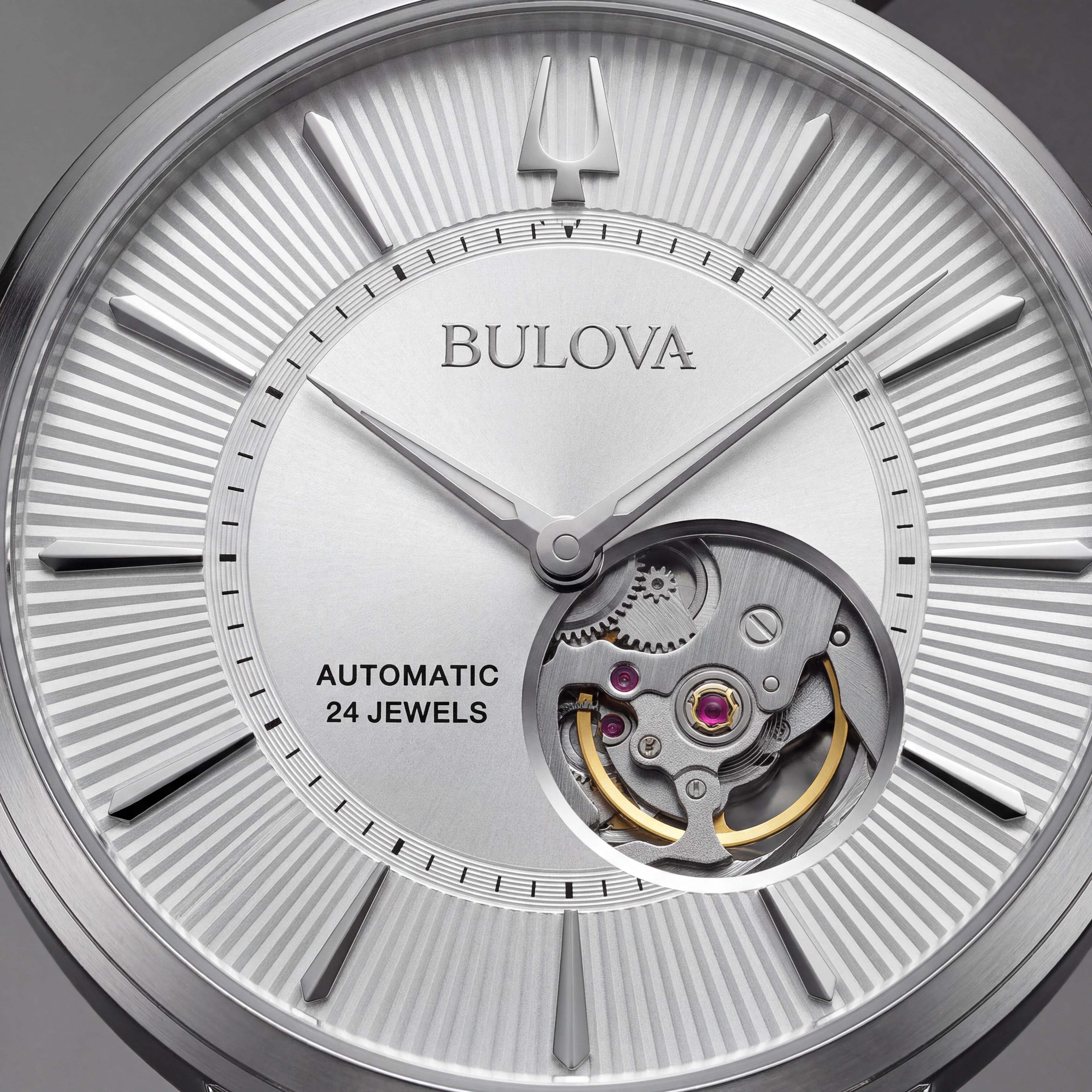 Reloj Bulova Regatta automático para hombre con brazalete de acero inoxidable en tono plateado y cristal de zafiro resistente a los arañazos, Photo 2