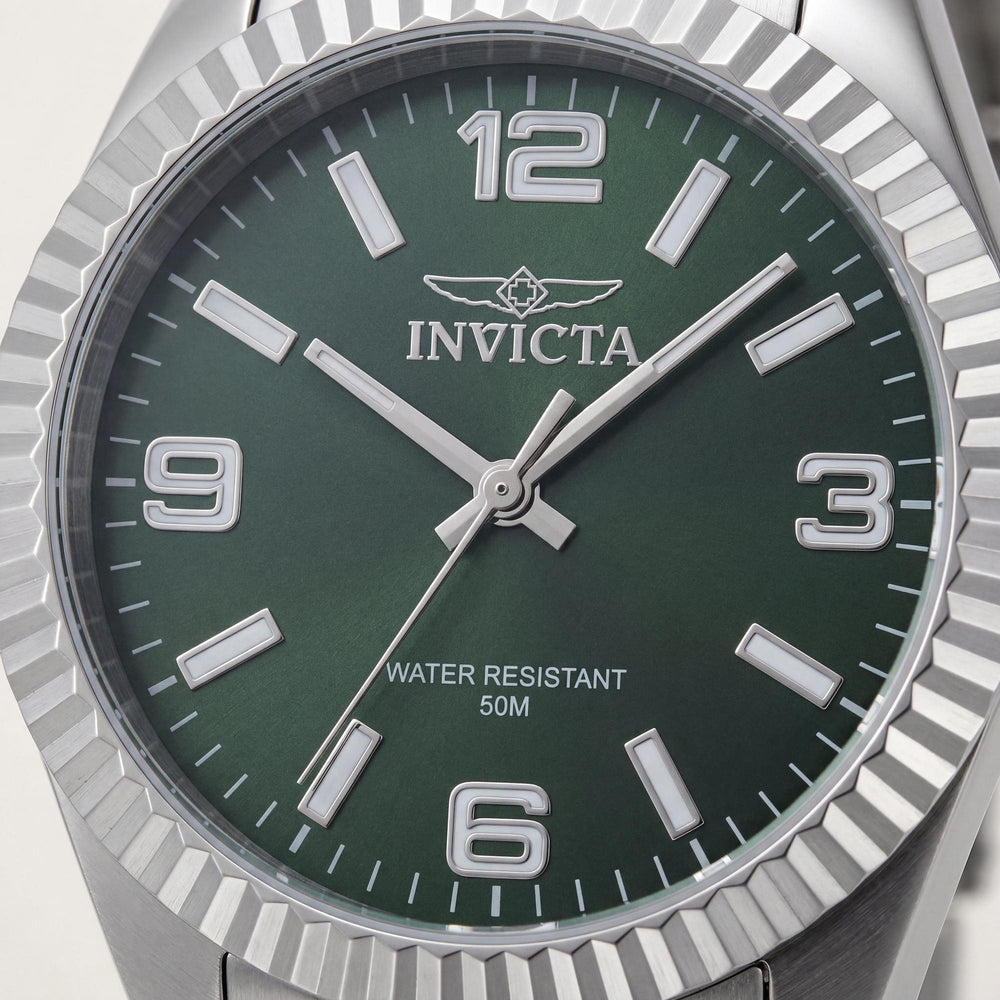Reloj unisex Invicta Specialty 47465 de acero inoxidable con esfera verde y movimiento de cuarzo, 36 mm