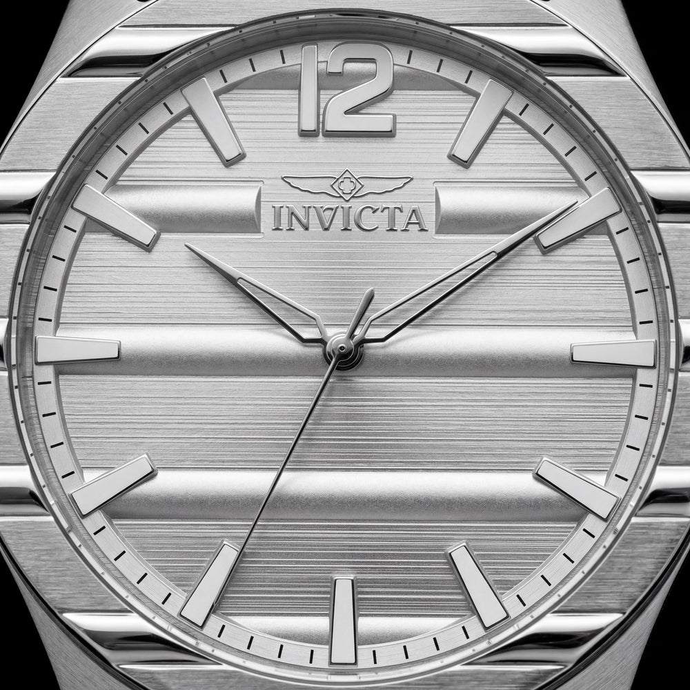 Reloj Invicta Speedway 50329 para hombre, de acero inoxidable plateado, movimiento de cuarzo de precisión, esfera plateada, resistente al agua 3 ATM, caja de 43 mm