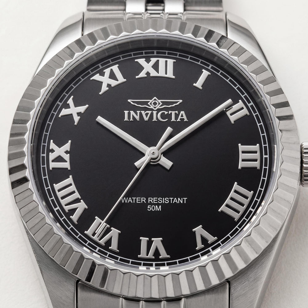 Reloj Invicta Specialty 47408 unisex de acero inoxidable plateado con esfera negra y pulsera resistente al agua de 36 mm.
