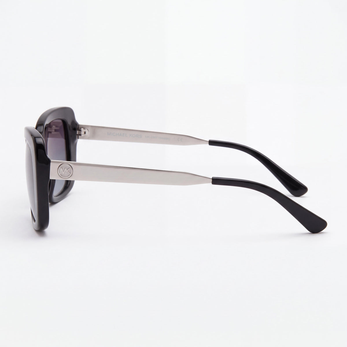 Gafas de sol Michael Kors para mujer de montura clásica compuesta en negro y gris claro degradado, 51 mm, antirreflectantes y con protección UV, Photo 3