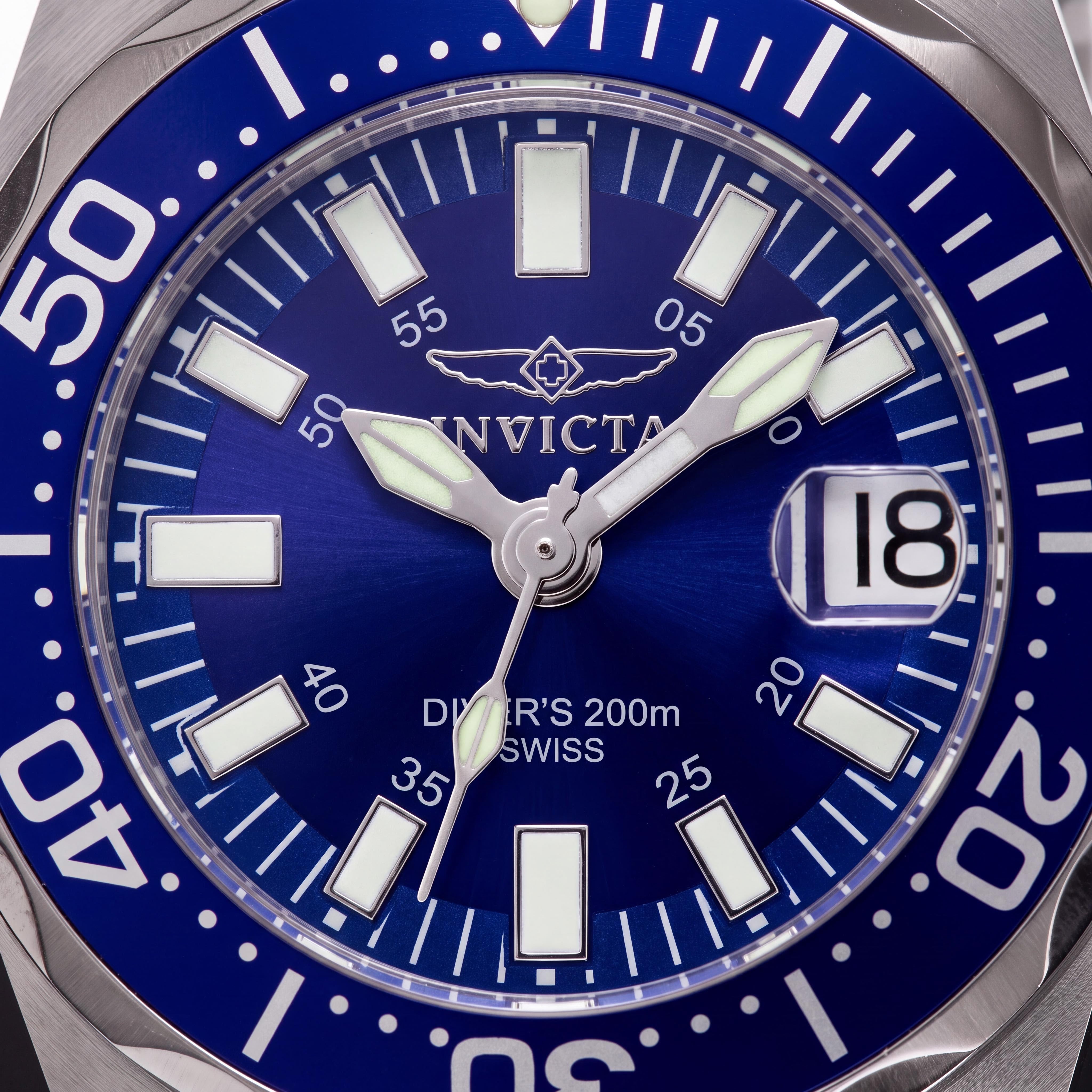 Invicta Pulsera Unisex Acero Inoxidable Plateado 27mm Esfera Azul Reloj de Cuarzo Suizo, Brilla en la Oscuridad, 200M RM, Photo 2