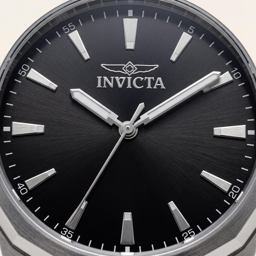 Reloj Invicta Speedway 49103 para hombre, con movimiento de cuarzo, pulsera de acero inoxidable plateada, esfera negra y caja de 42 mm.