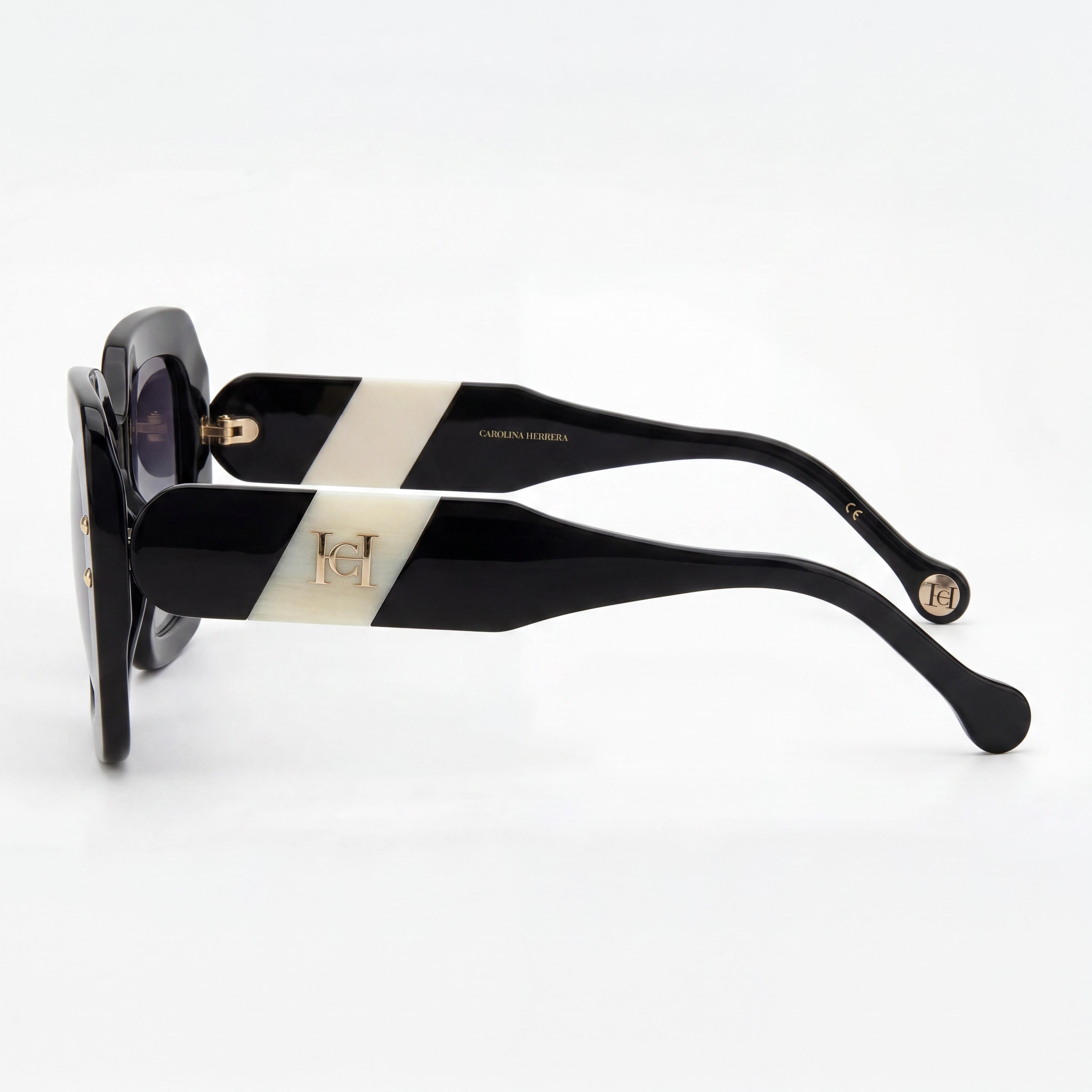 Carolina Herrera HER 0186/S Unisex Rectangular Acetate UV Non-Polarized Sunglasses Black White Dark Grey Shaded Lenses 52-22-145, Photo 3