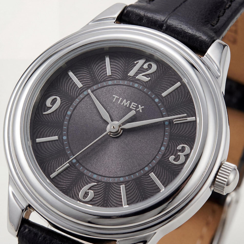 Reloj Timex Classic de 26 mm para mujer, en negro y tono plateado