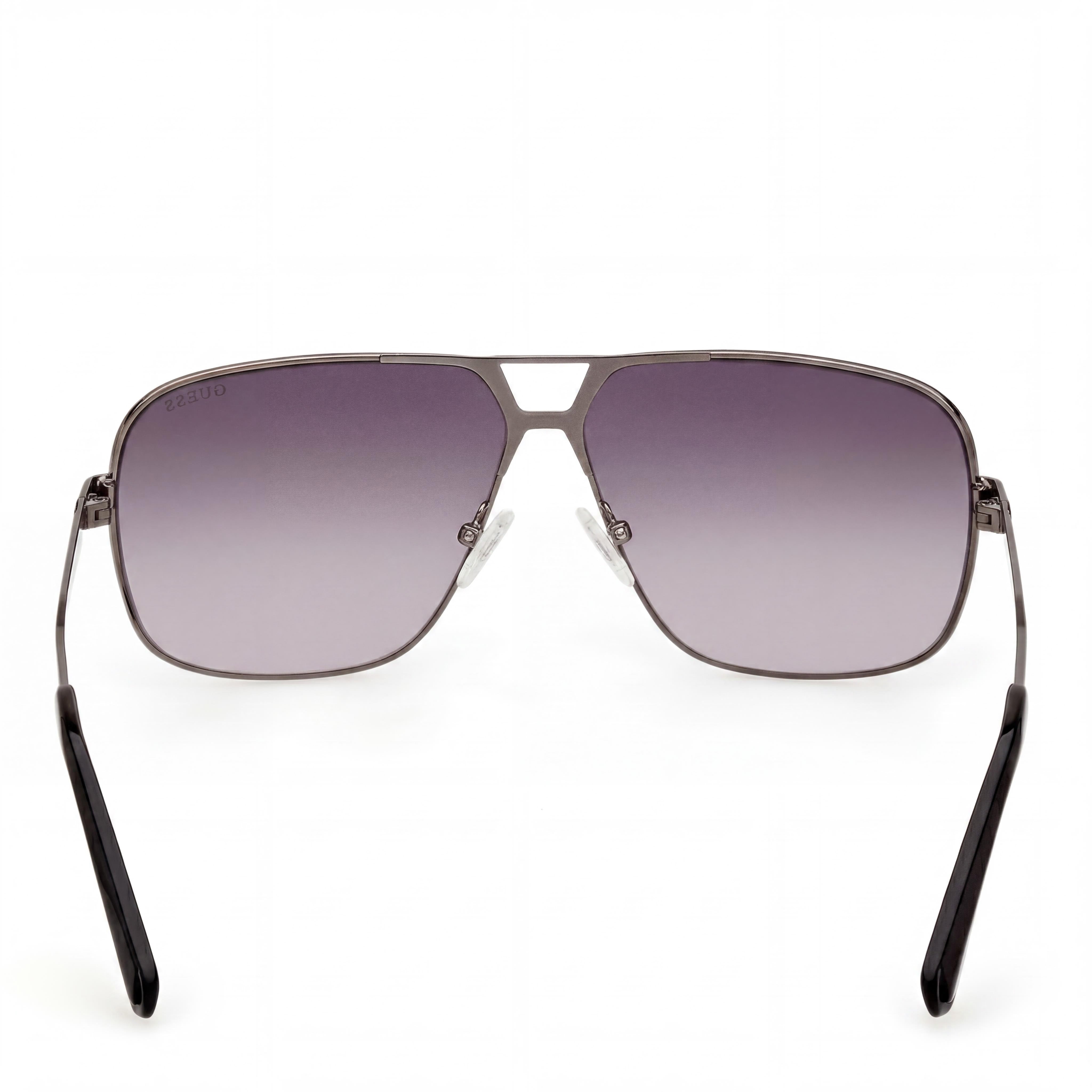 Gafas de sol de aviador GUESS para mujer, montura de metal brillante color plomo, lentes degradadas color humo, ancho de lente 61 mm, Photo 3