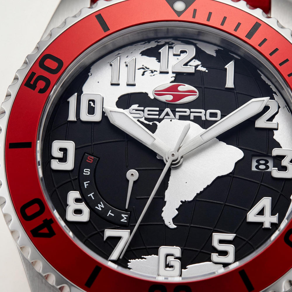 Reloj Seapro Modern de cuarzo resistente al agua para hombre, con correa de cuero y acero inoxidable negro.