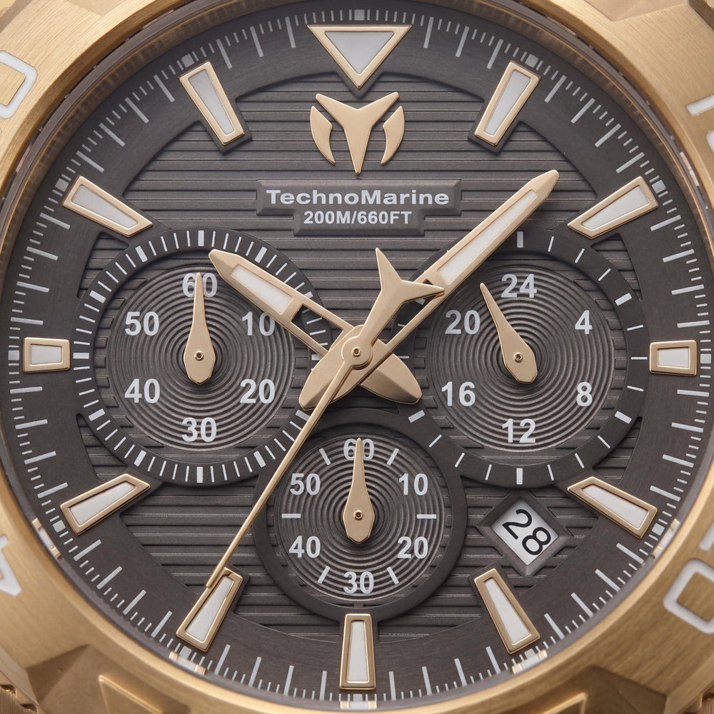 Reloj Technomarine UF6 TM-622004 para hombre, de cuarzo, de acero inoxidable tono dorado de 48 mm, esfera negra, correa de silicona, 20 ATM