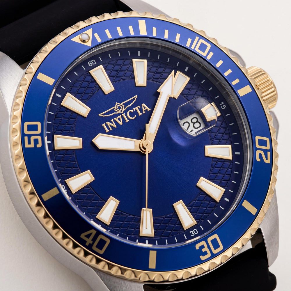 Reloj Invicta Pro Diver 46133 para hombre, de cuarzo, 45 mm, acero inoxidable plateado, esfera azul, correa de silicona, resistencia al agua de 50 m.