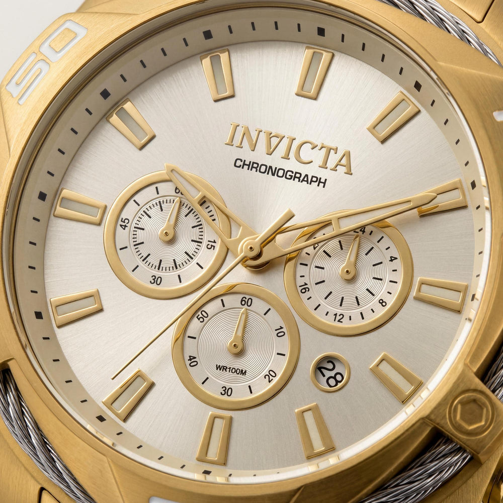 Reloj cronógrafo Invicta Bolt de acero inoxidable dorado para hombre con correa de pulsera, caja de 50 mm y cristal Flame Fusion.