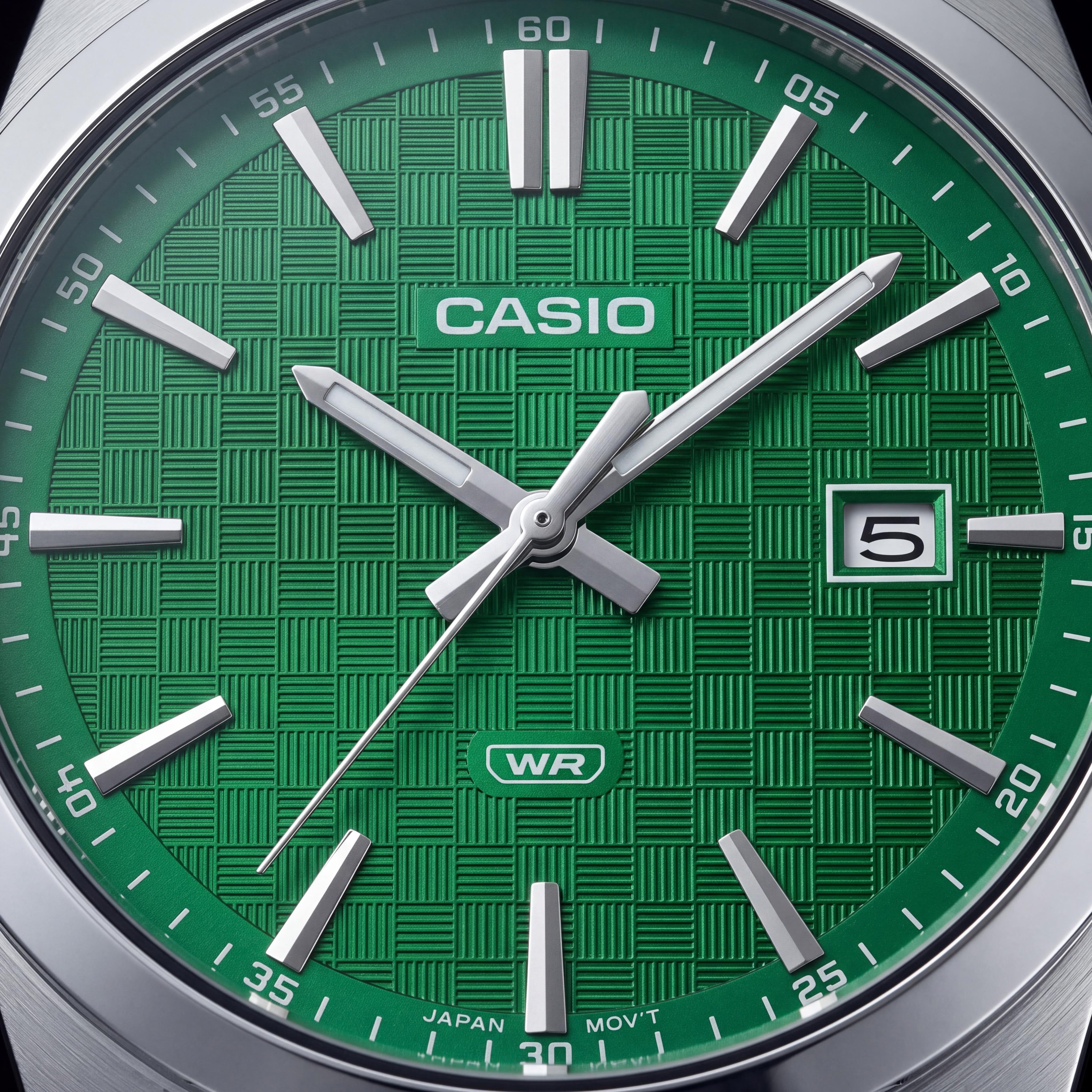 Reloj Casio con Brazalete, Unisex, Acero Inoxidable, Resistente al Agua, Analógico, Fecha, Movimiento de Cuarzo Japonés, Plateado y Verde, Photo 2