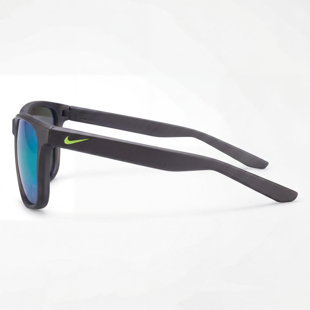 Nike Wayfarers Unisex Sunglasses with Grey with Green Mirror Frame, Grey with Green Mirror Lenses, Plastic, UV Protection, 57mm