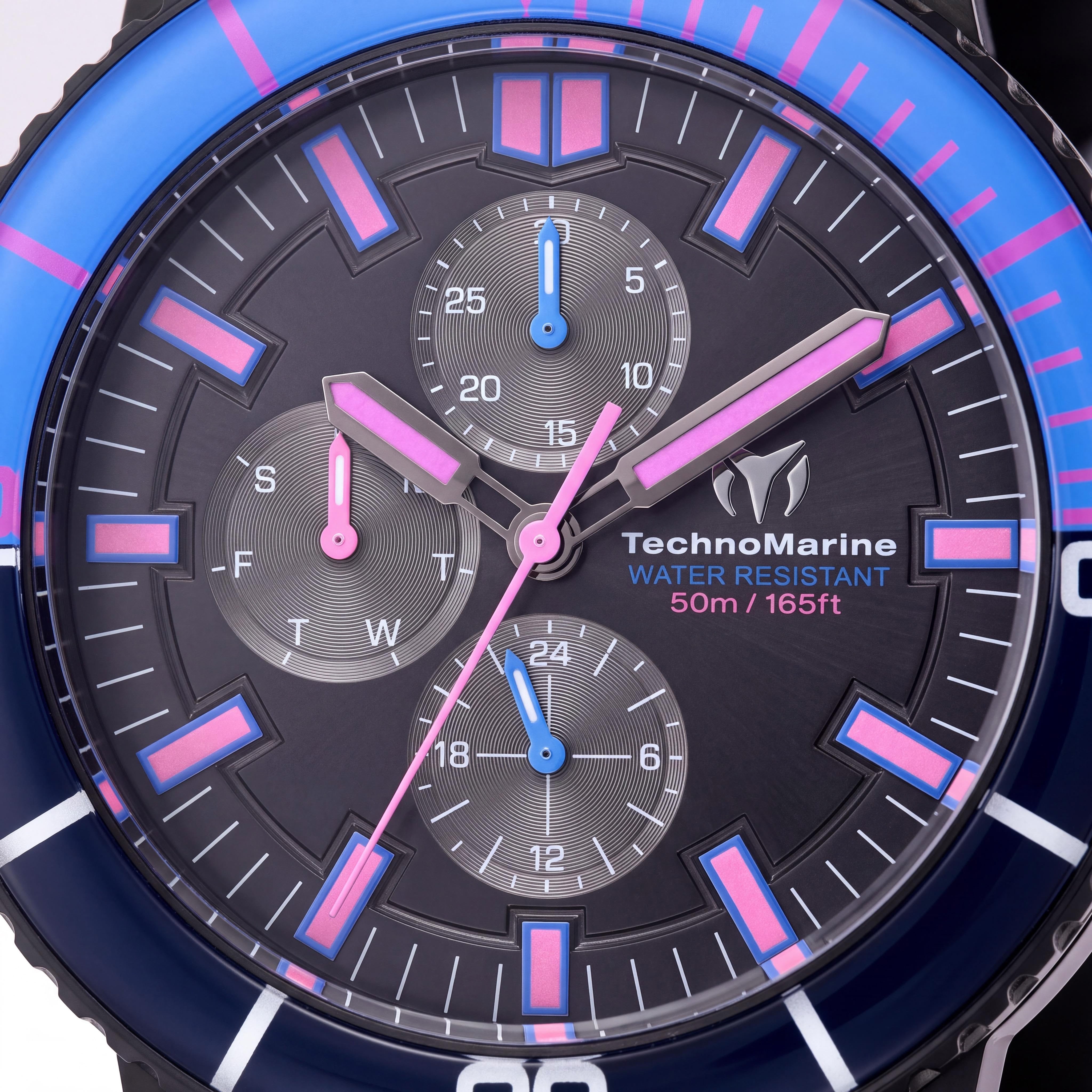 TechnoMarine TM-525035 Racing Legends Men's Quartz Watch with Black Stainless Steel Case and Black Gunmetal Dial, 43mm, Photo 2