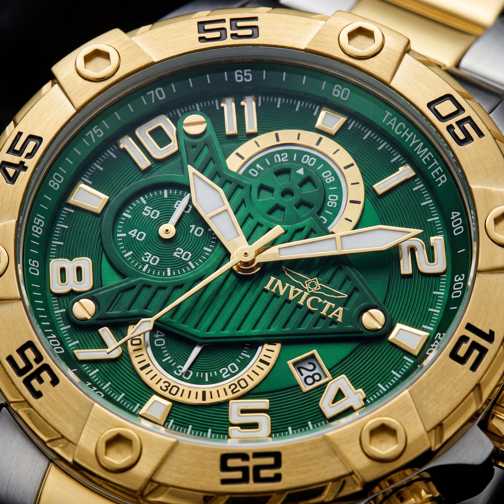 Reloj cronógrafo Invicta Rally 26099 para hombre, de acero inoxidable tono dorado con esfera verde