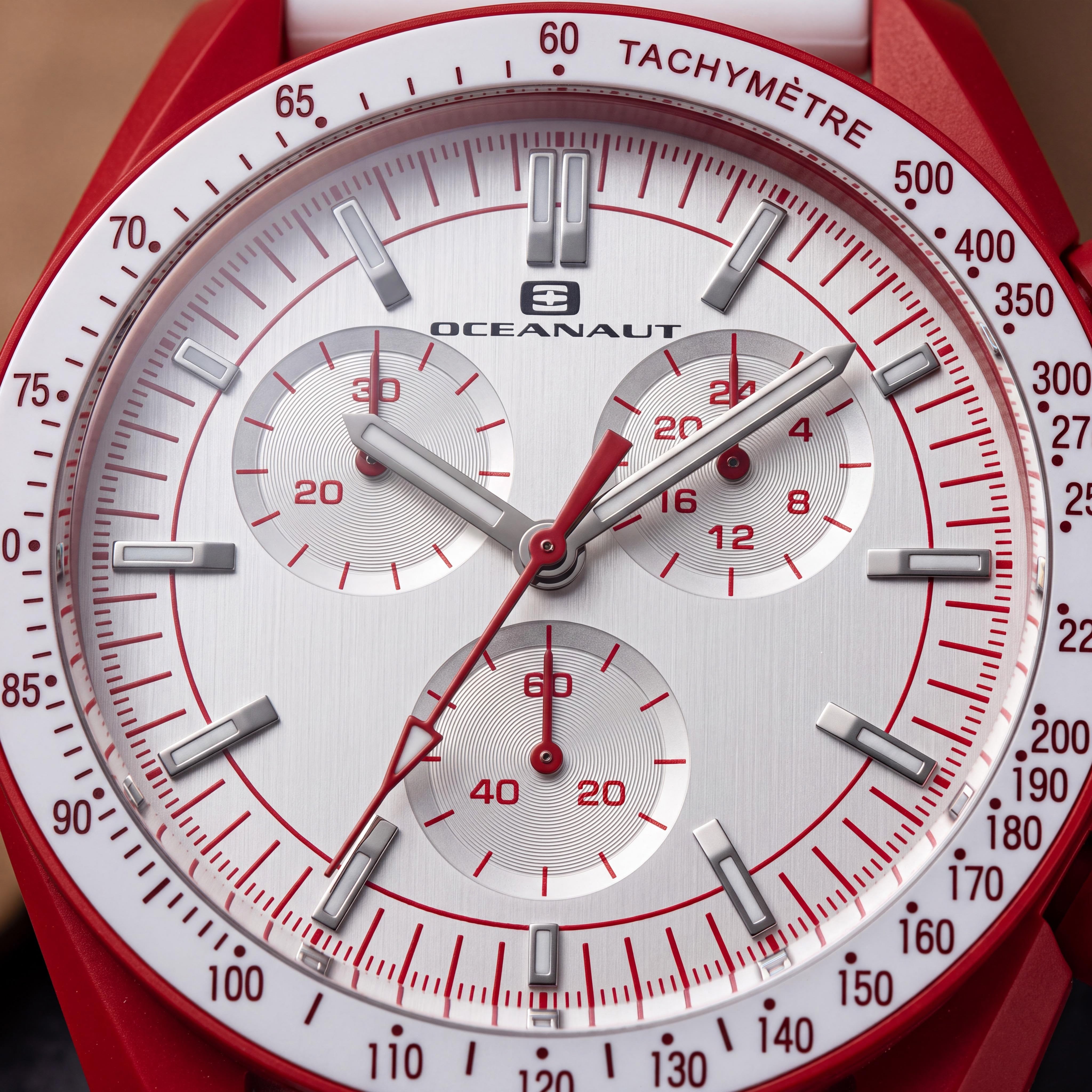 Oceanaut OC7587 Modern Men's Watch with White Dial, Leather Strap, 50m Water Resistance, and Quartz Movement, Photo 2