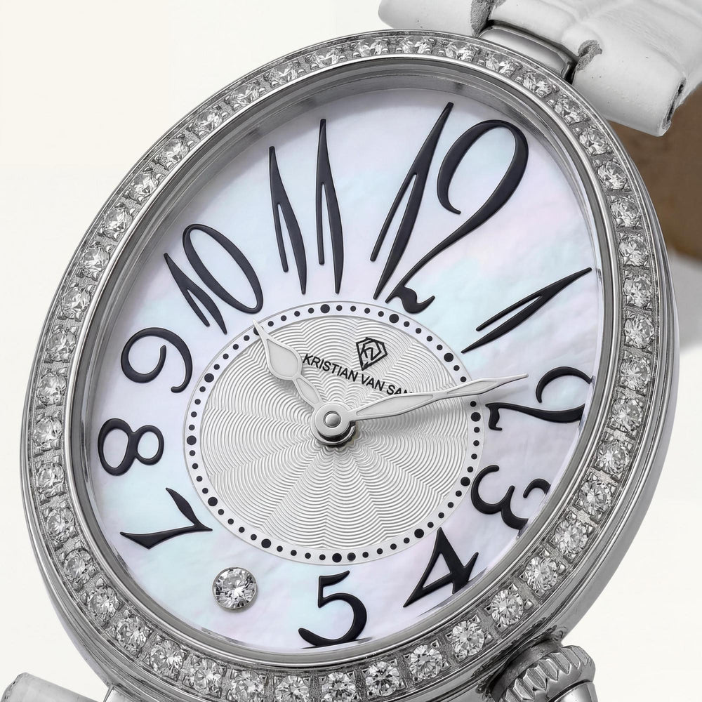 Reloj de cuarzo clásico Christian Van Sant para mujer, resistente al agua, con correa de piel blanca y esfera de nácar.