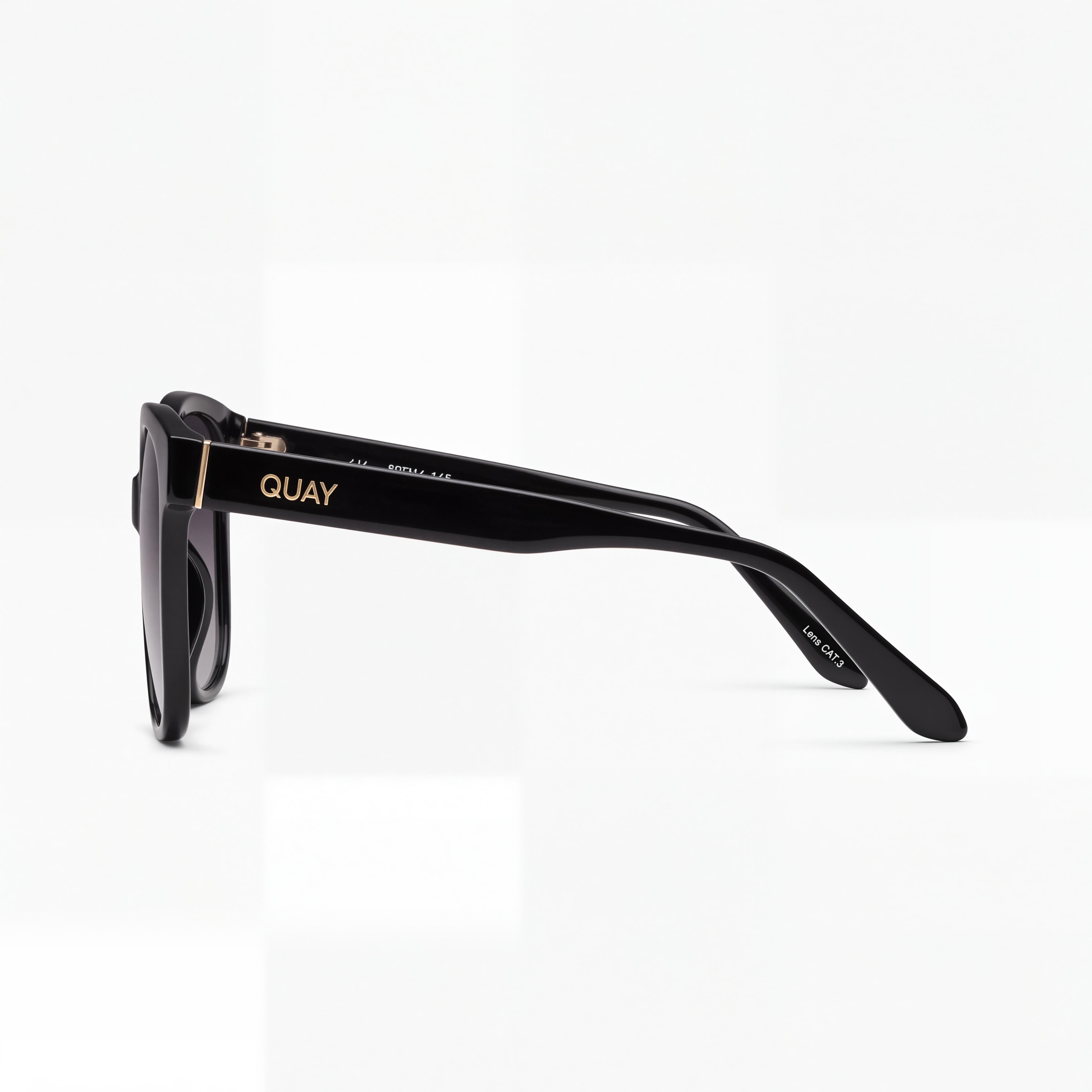 QUAY AUSTRALIA Wide Awake Women's Black Injection Oversized Smoked Polycarbonate UV Protected Sunglasses, Photo 3