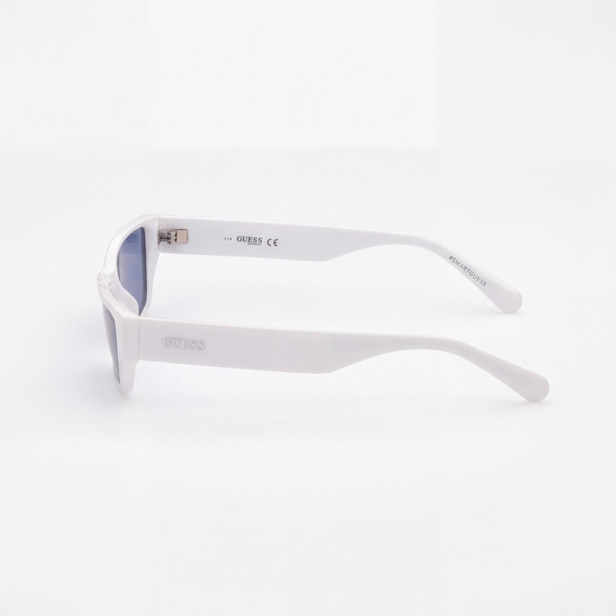 GUESS Classic Unisex Rectangular Injected White Blue Frame Blue Lens Sunglasses 100% UV Protection 56mm, Photo 3