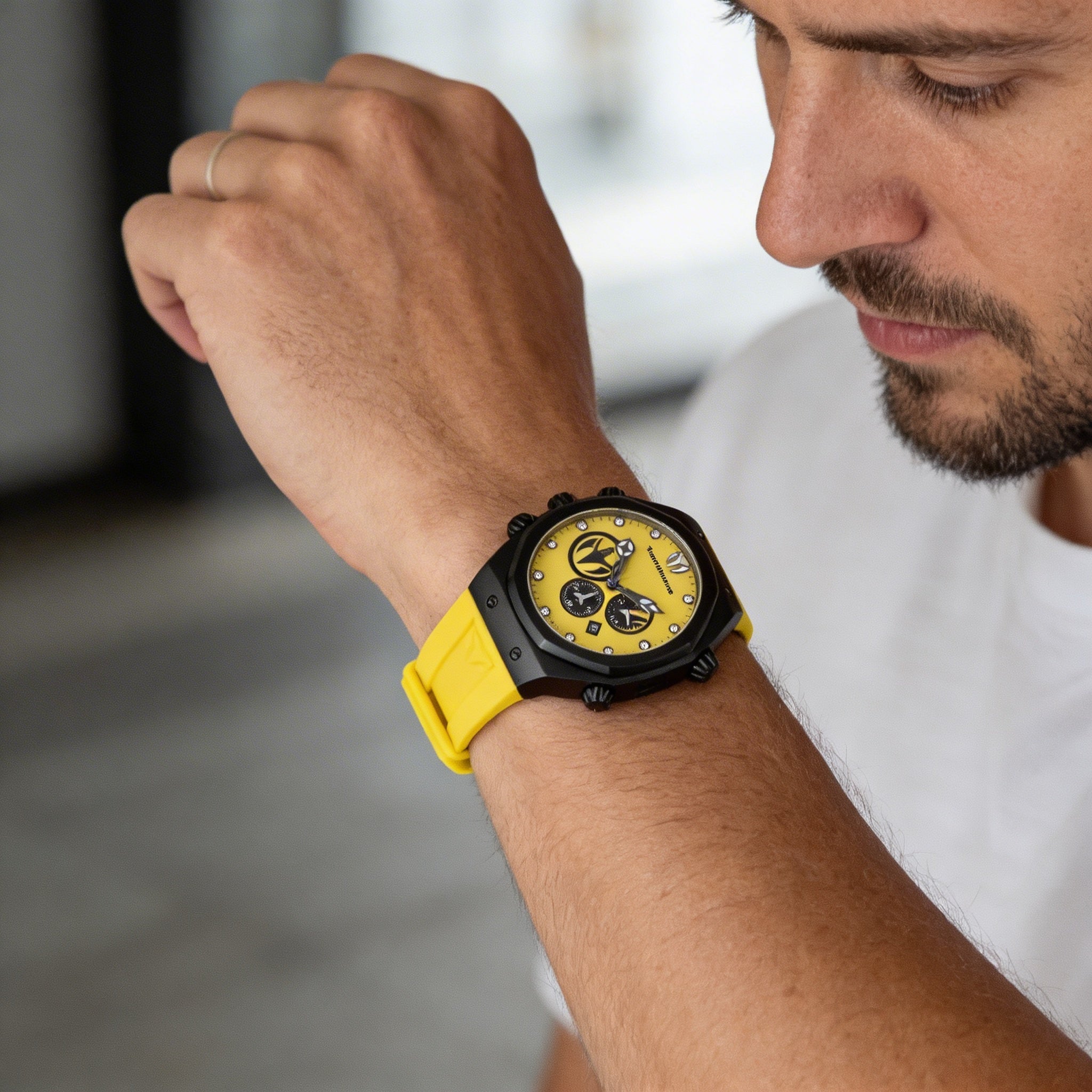 TechnoMarine Reef - Sun TM-523002 Men's Chronograph Quartz Watch, Black Case, Yellow Silicone Band, 45mm, Photo 3
