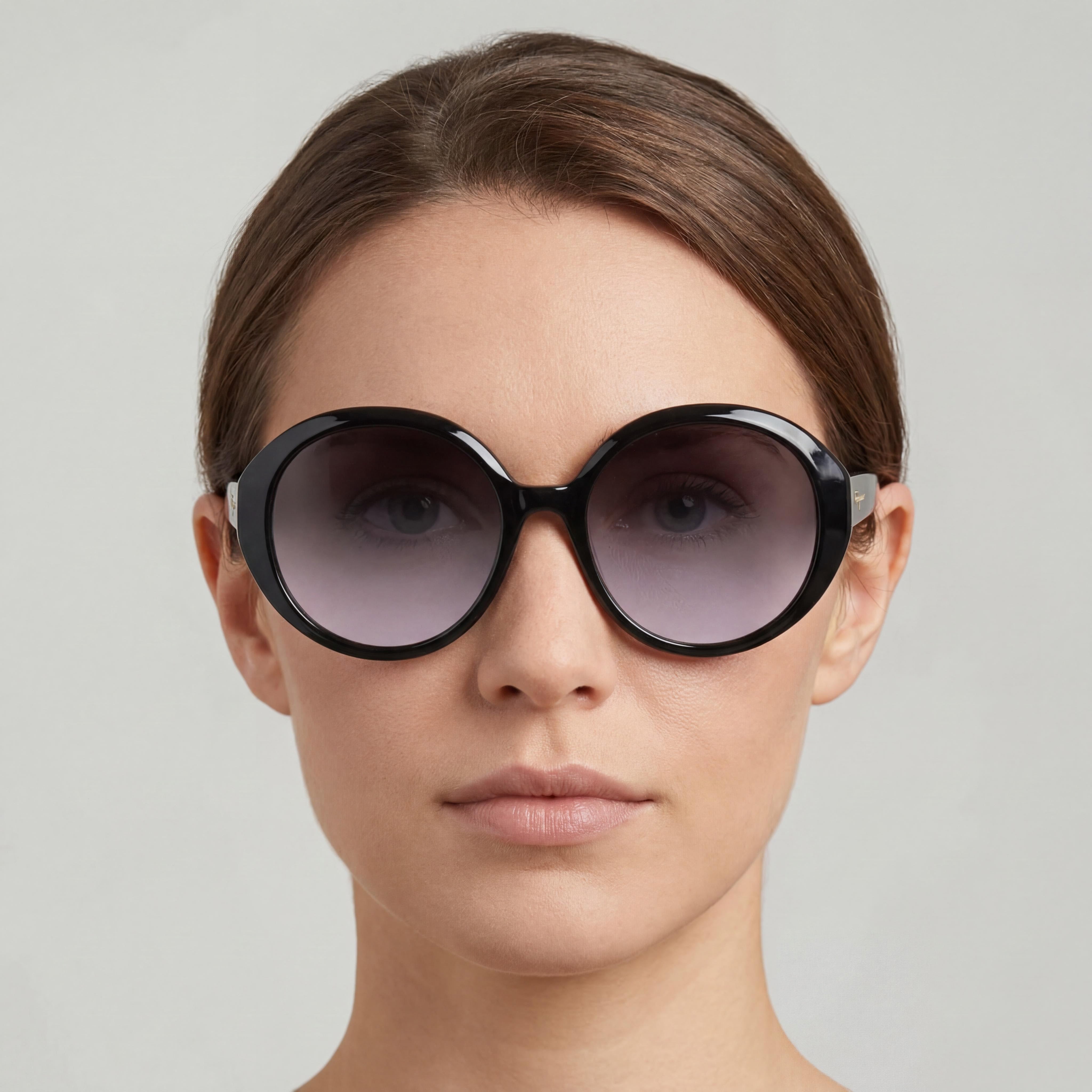 Salvatore Ferragamo Classic Women's Black Gold-logo Plastic Grey Gradient 100% UV Round Sunglasses 57mm, Photo 5