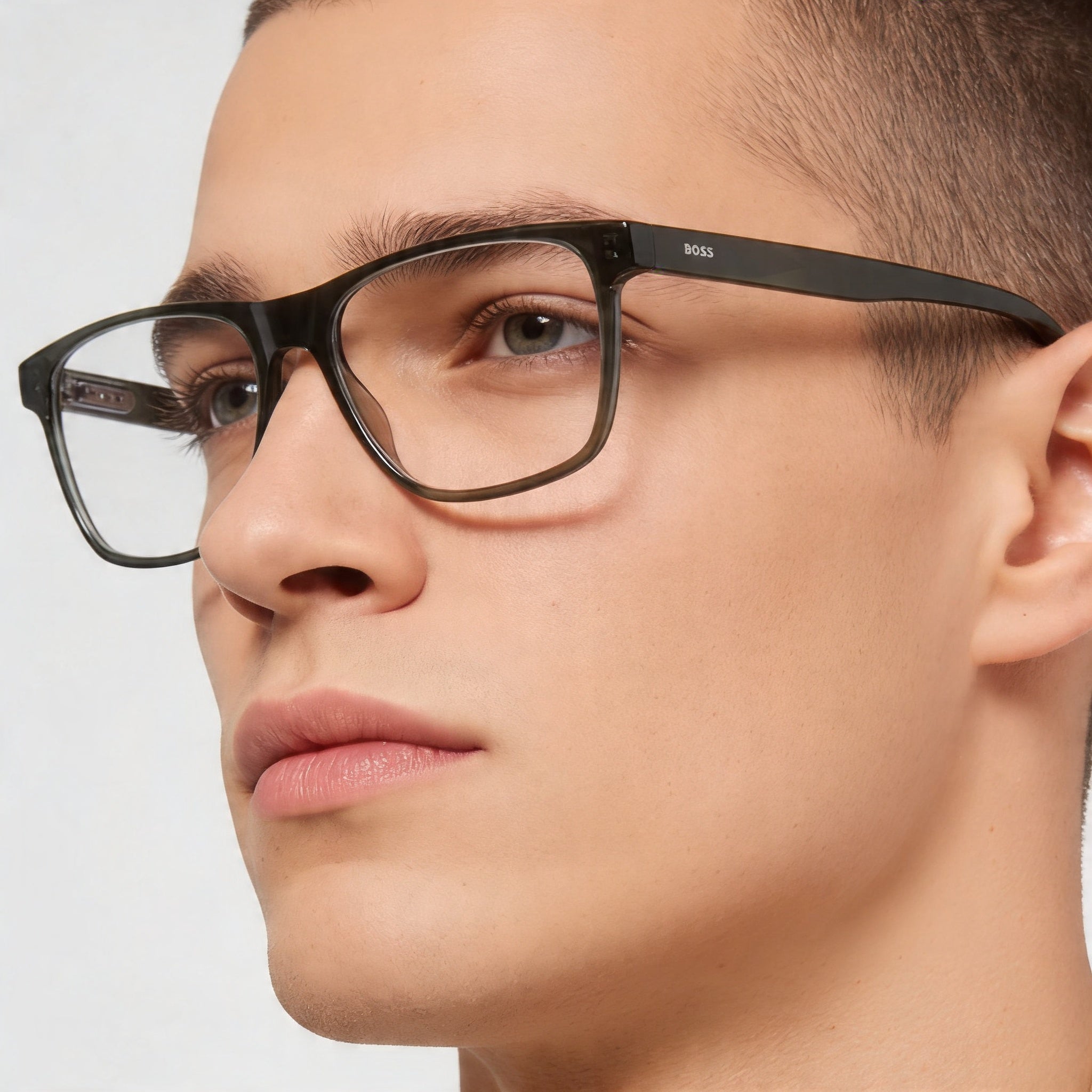 Gafas de sol clásicas Hugo Boss para hombre con montura de plástico negro y verde y lentes de policarbonato (55-17-145), Photo 5