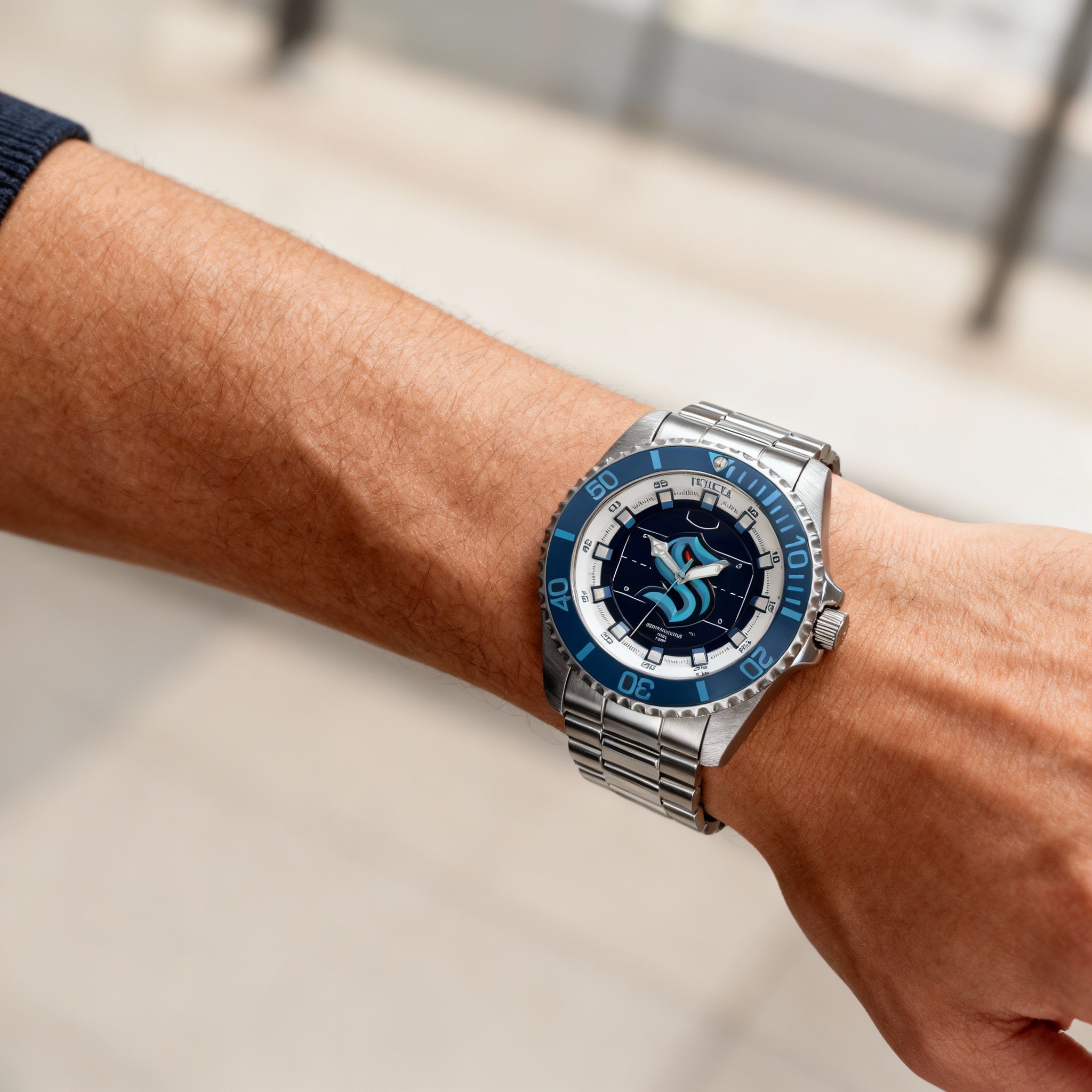 Invicta Men's NHL IN-42248-AMZUK Silver-Tone Stainless Steel 47mm Quartz 100m Water Resistant Luminous Watch, Photo 3