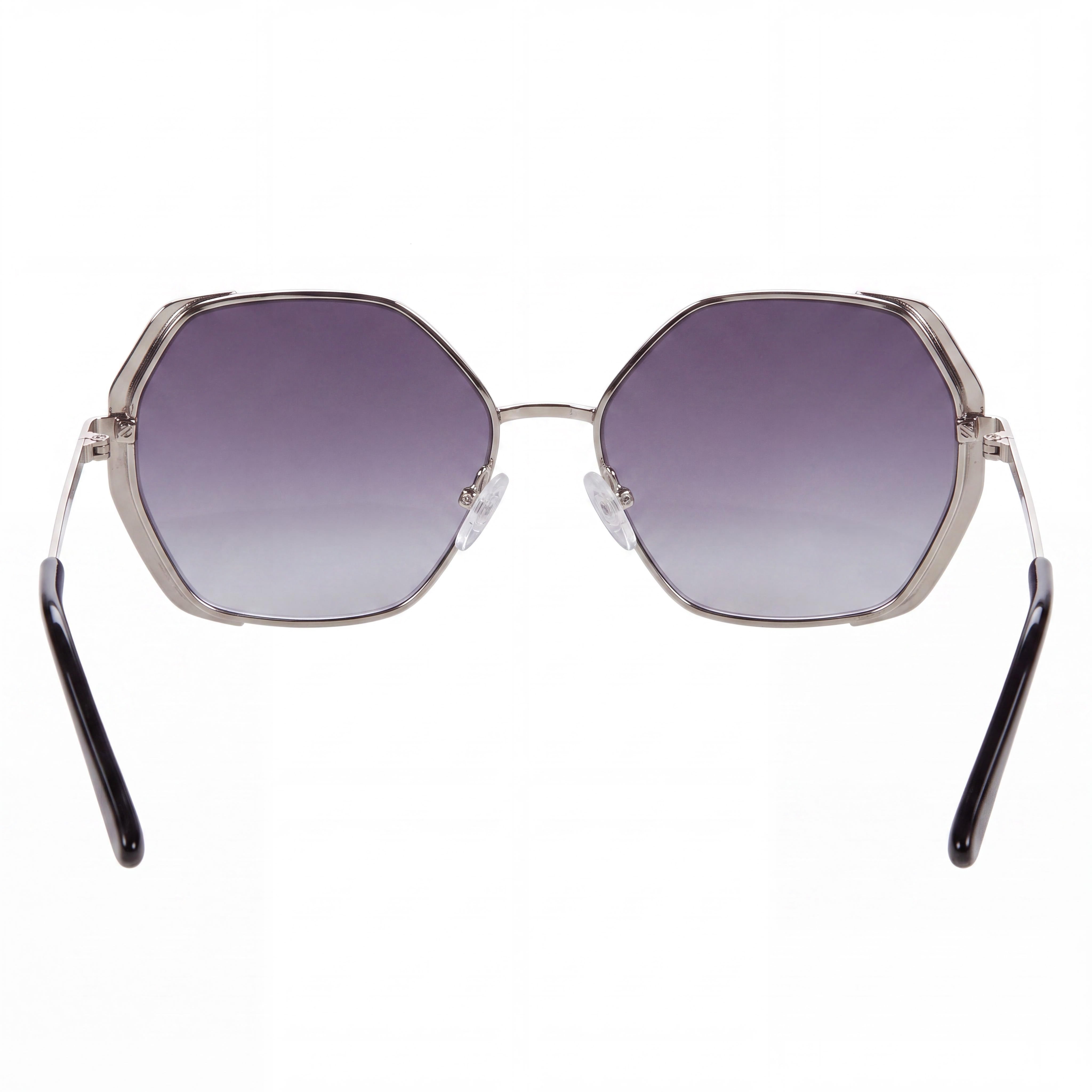 GUESS Women's GF0387 Clear Plastic Frame Sunglasses with 100% UV Gradient Smoke Lenses 57mm, Photo 3