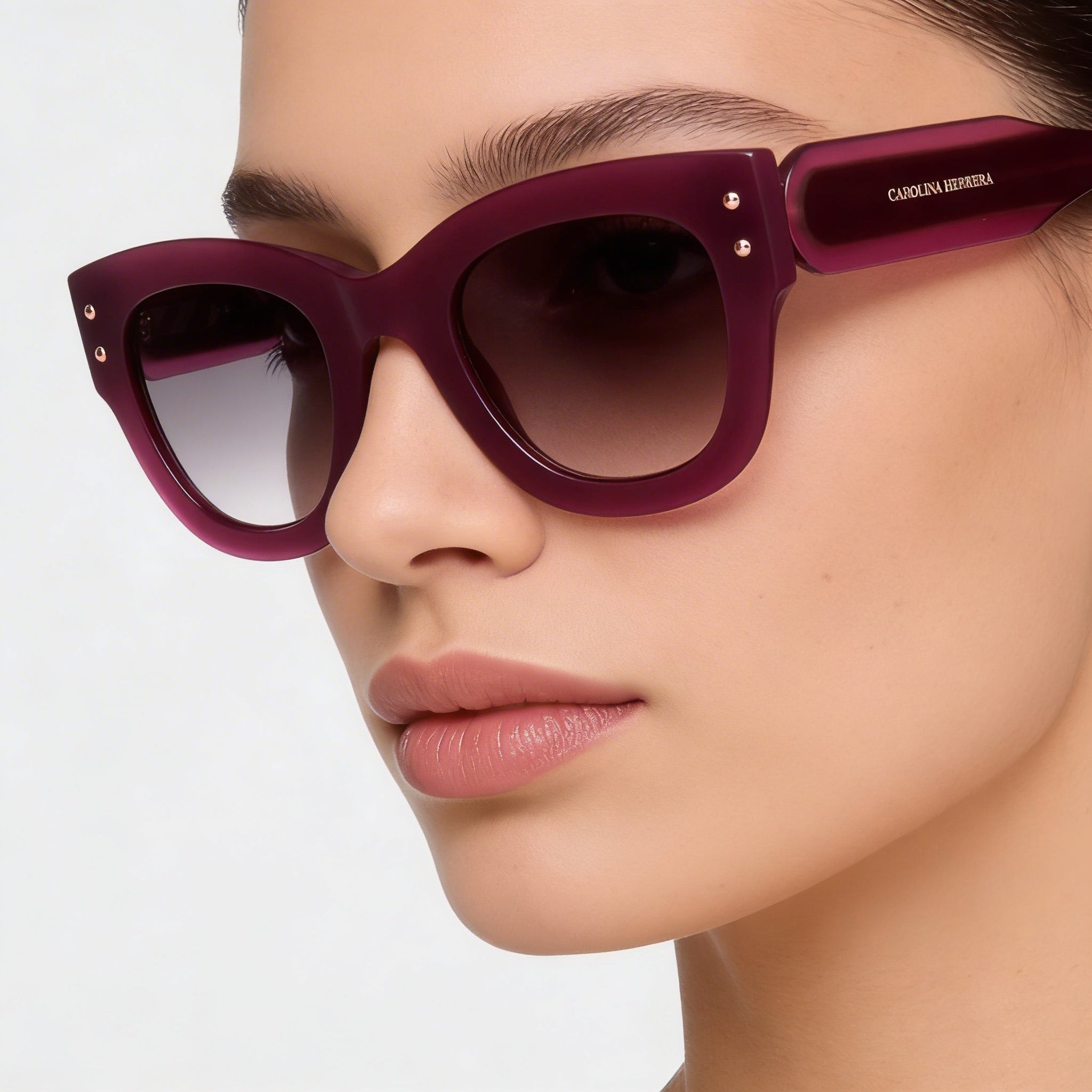 Carolina Herrera Casual Women's Sunglasses, Cyclamen Ecological Oil Frame, Grey Doubleshade Lenses 47-26-145, Photo 4