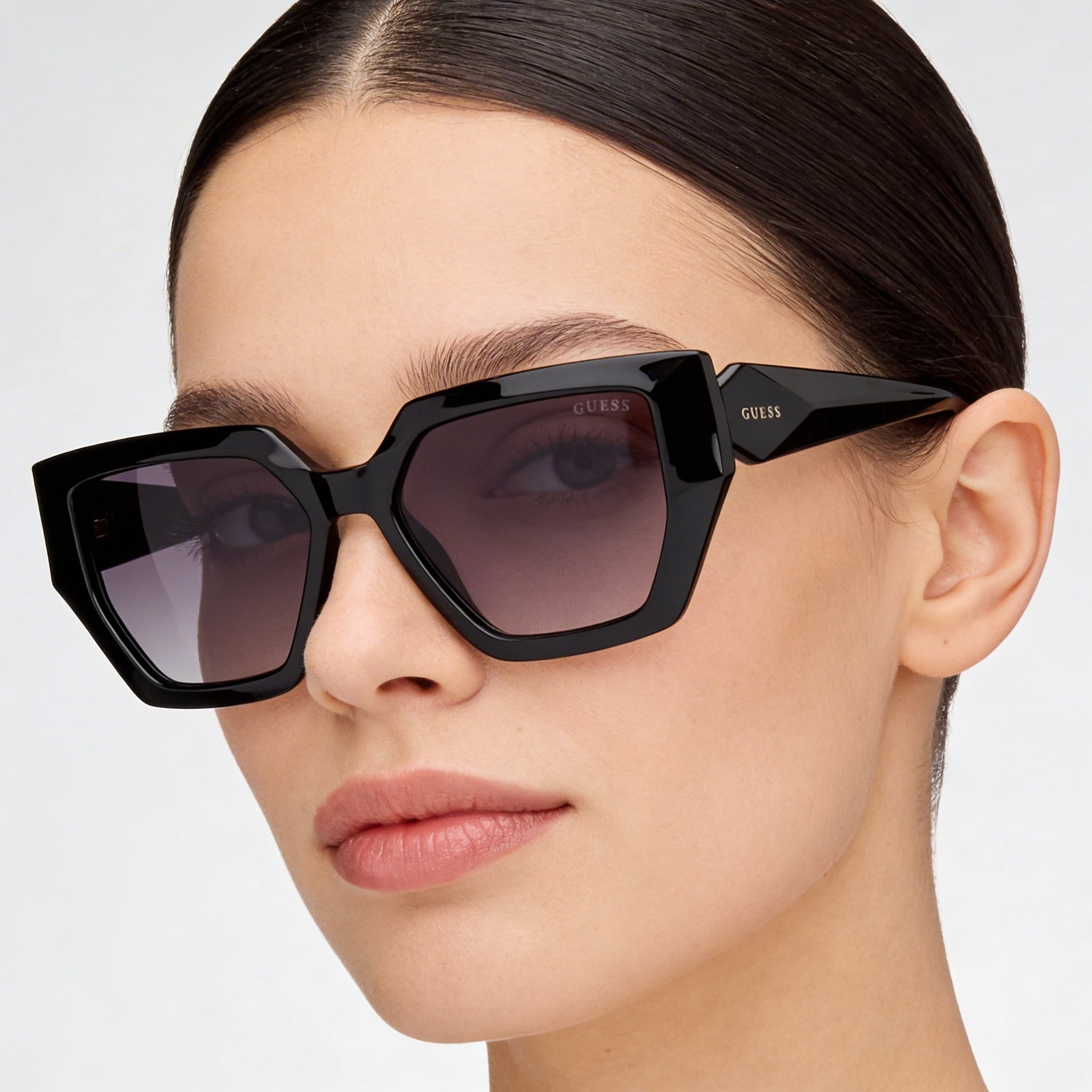 GUESS Female UV Protective Sunglasses, Injected Shiny Black/Grey Shaded Frame, Polycarbonate Gradient Smoke Non-Polarized Lenses 53mm, Photo 4