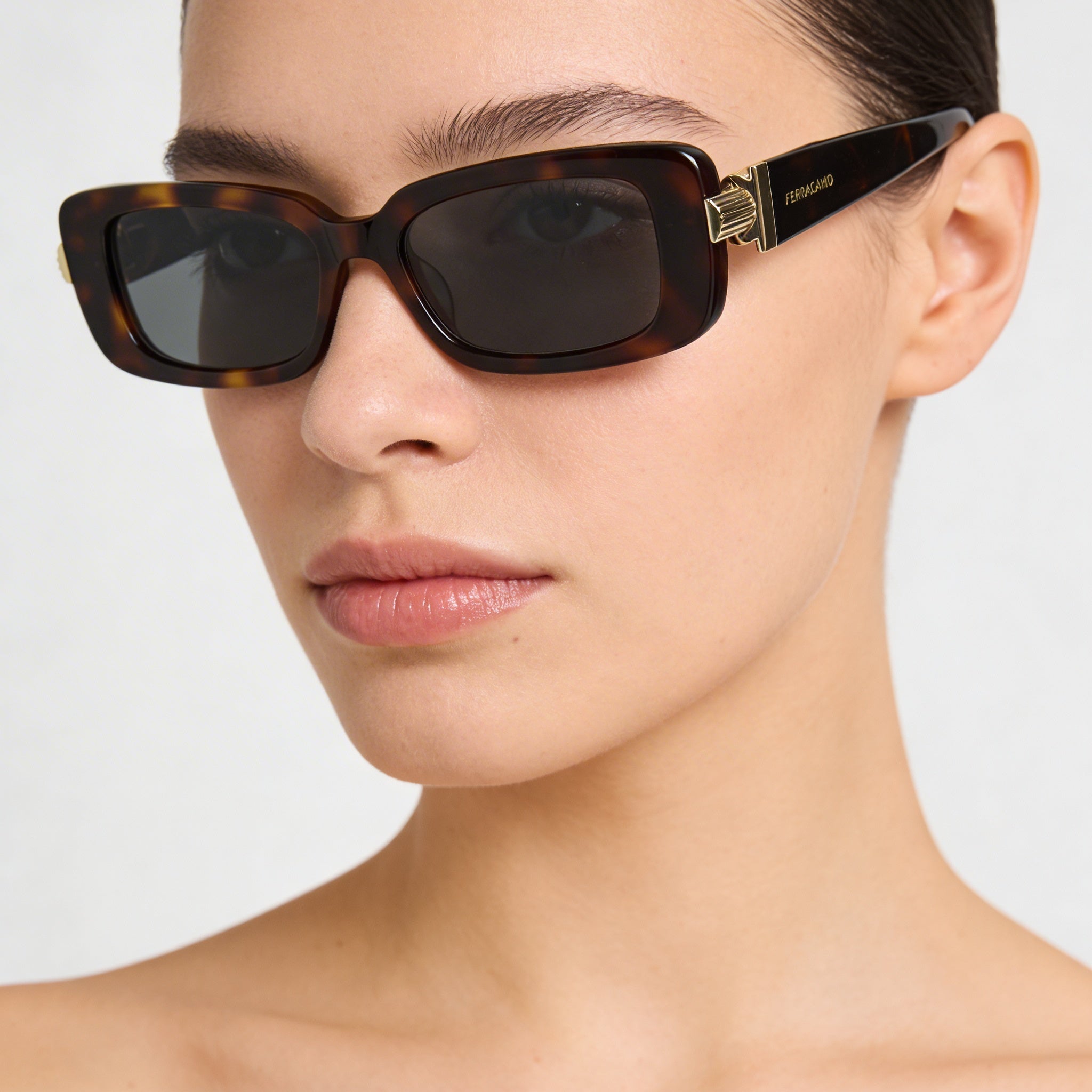 Salvatore Ferragamo Sf1105s Gafas de sol para mujer con armazón de acetato efecto carey y lentes de policarbonato con protección UV, 52 mm, Photo 5