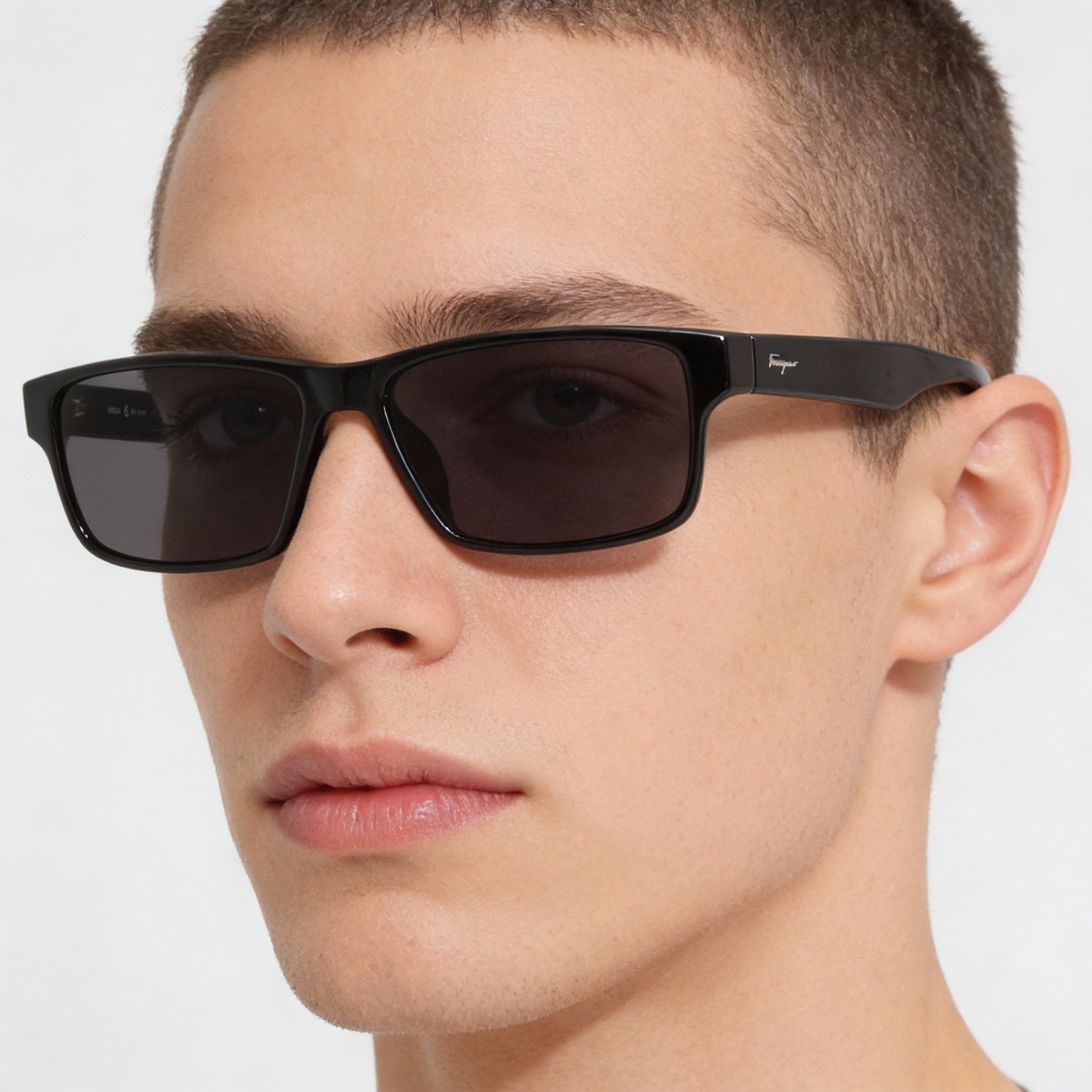 Salvatore Ferragamo SF960S Unisex Black Plastic Frame Grey Lens UV Protected Sunglasses 58mm, Photo 5
