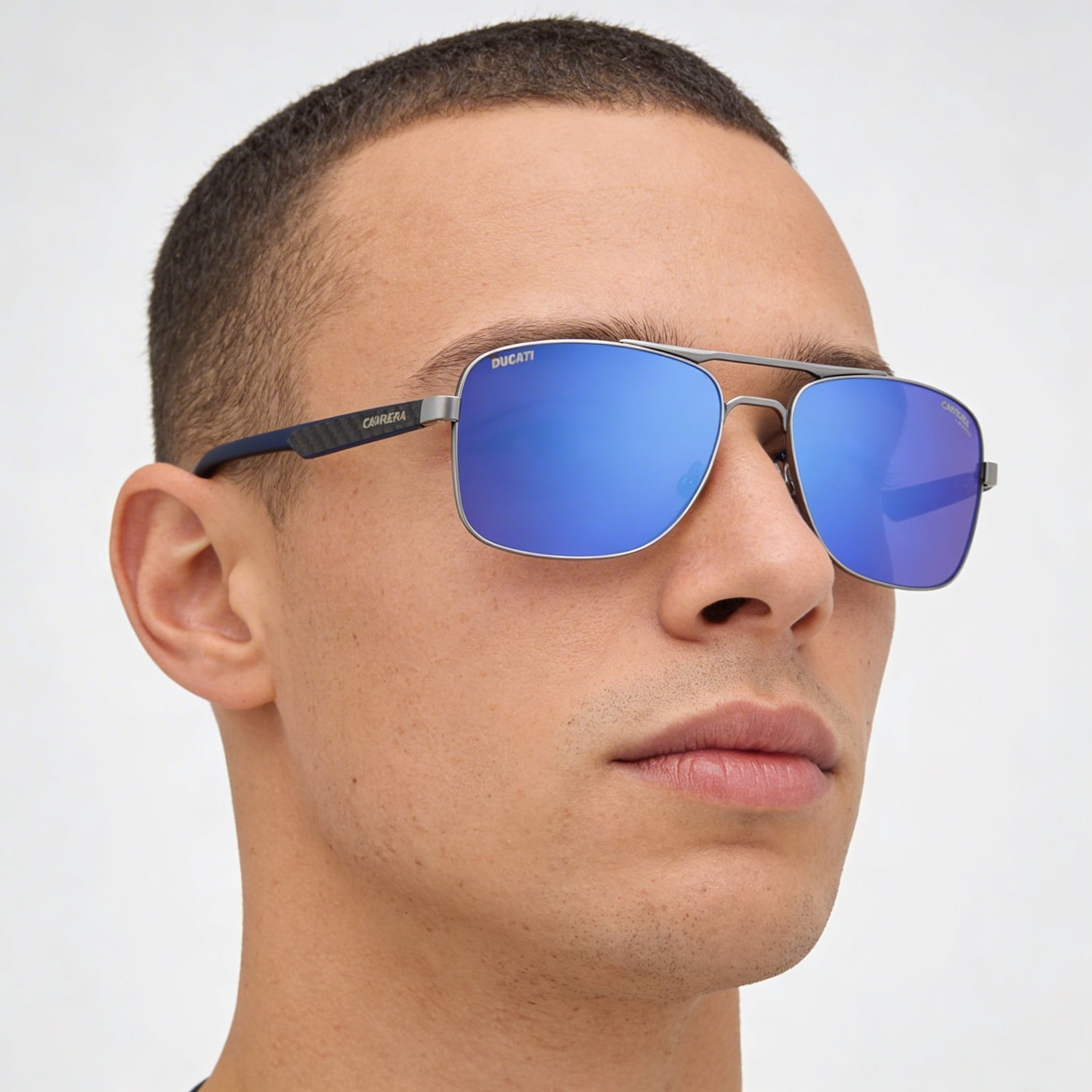 Gafas de sol Carrera Carduc 022/S para hombre, de titanio rutenio azul mate, con protección UV y lentes de espejo azul cielo de 60 mm, Photo 4