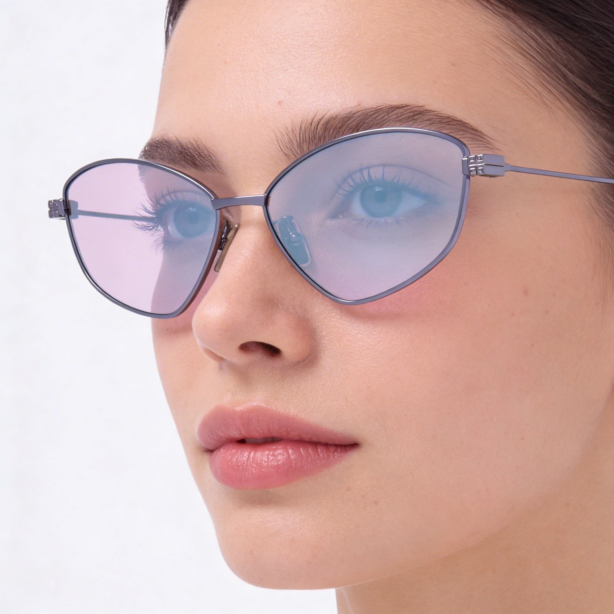 Gafas de sol Givenchy Casual para mujer con lentes metalizadas en azul claro y gris brillante de 59 mm, Photo 4