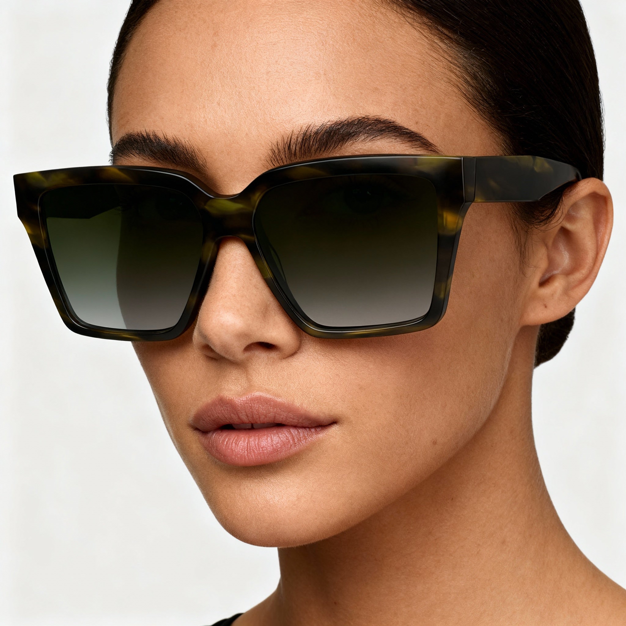 Victoria Beckham VB672S Casual Women's Sunglasses, Striped Khaki Havana, Bridge 15mm, Temple 140mm, Photo 3