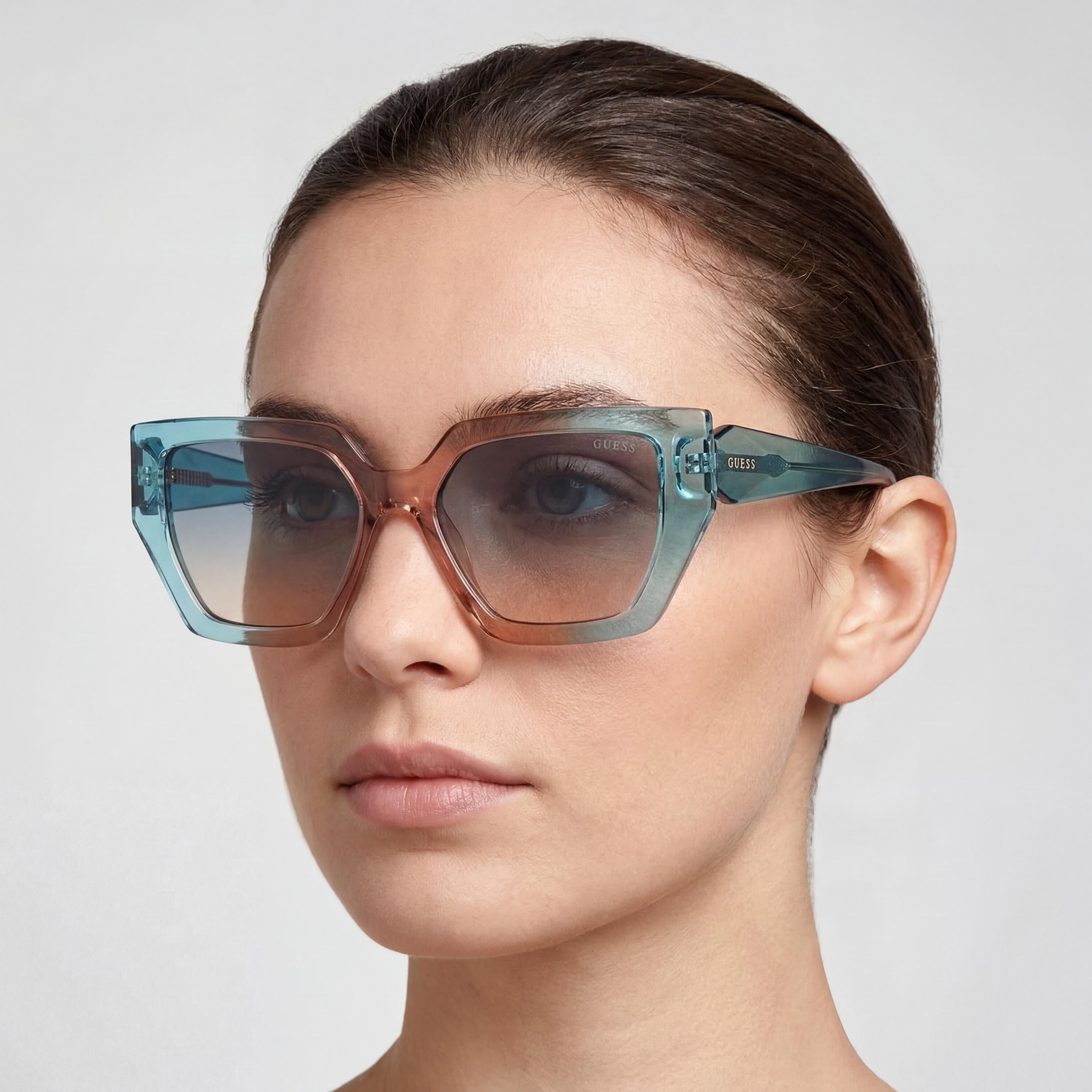 GUESS Women's Square UV Protective Sunglasses, Turquoise Injected Frame, Gradient Green Lenses 53-16-140, Photo 5