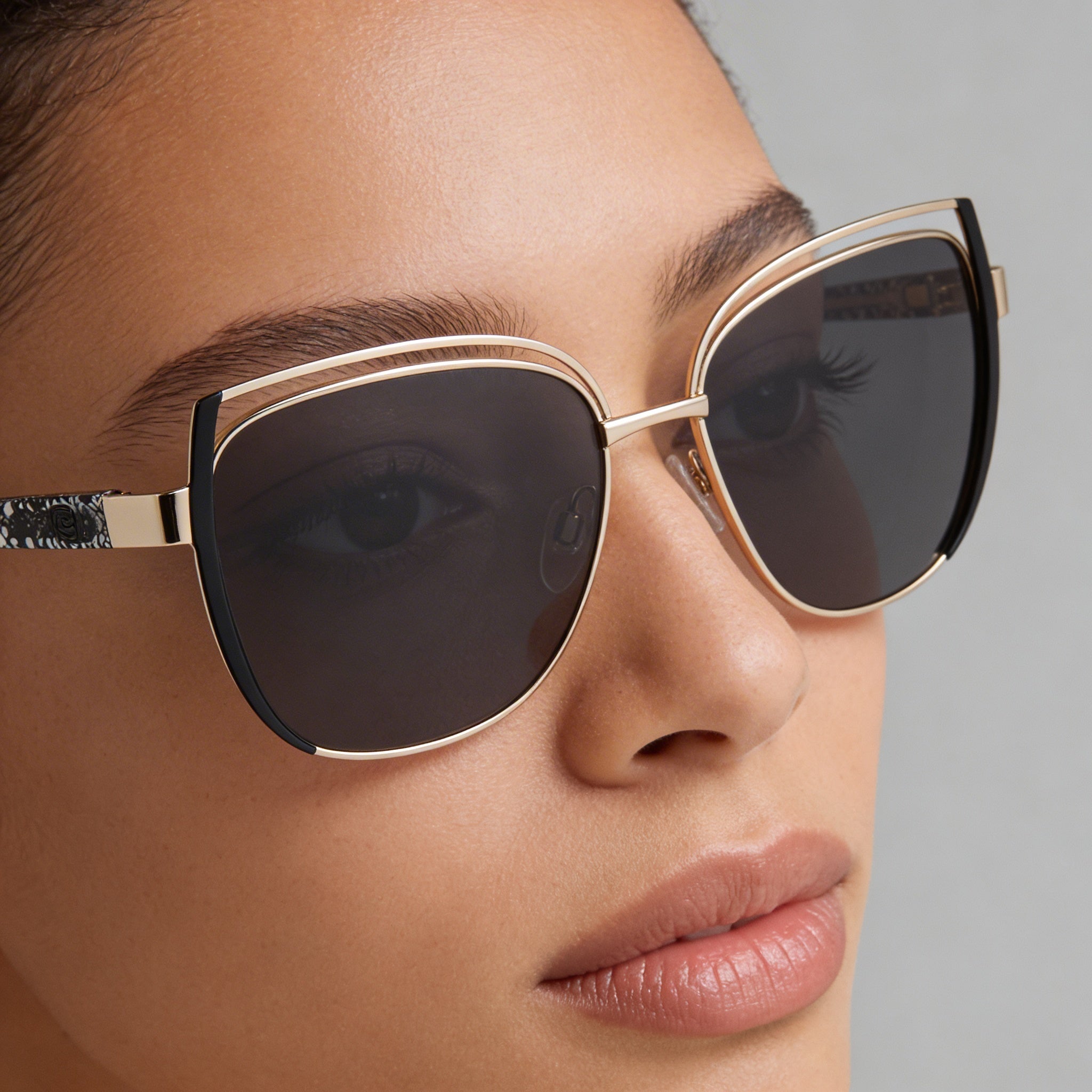 bebe Bb7249 Women's Gold Acetate Frame Black Polycarbonate Lens UV Protection Sunglasses 57mm, Photo 5