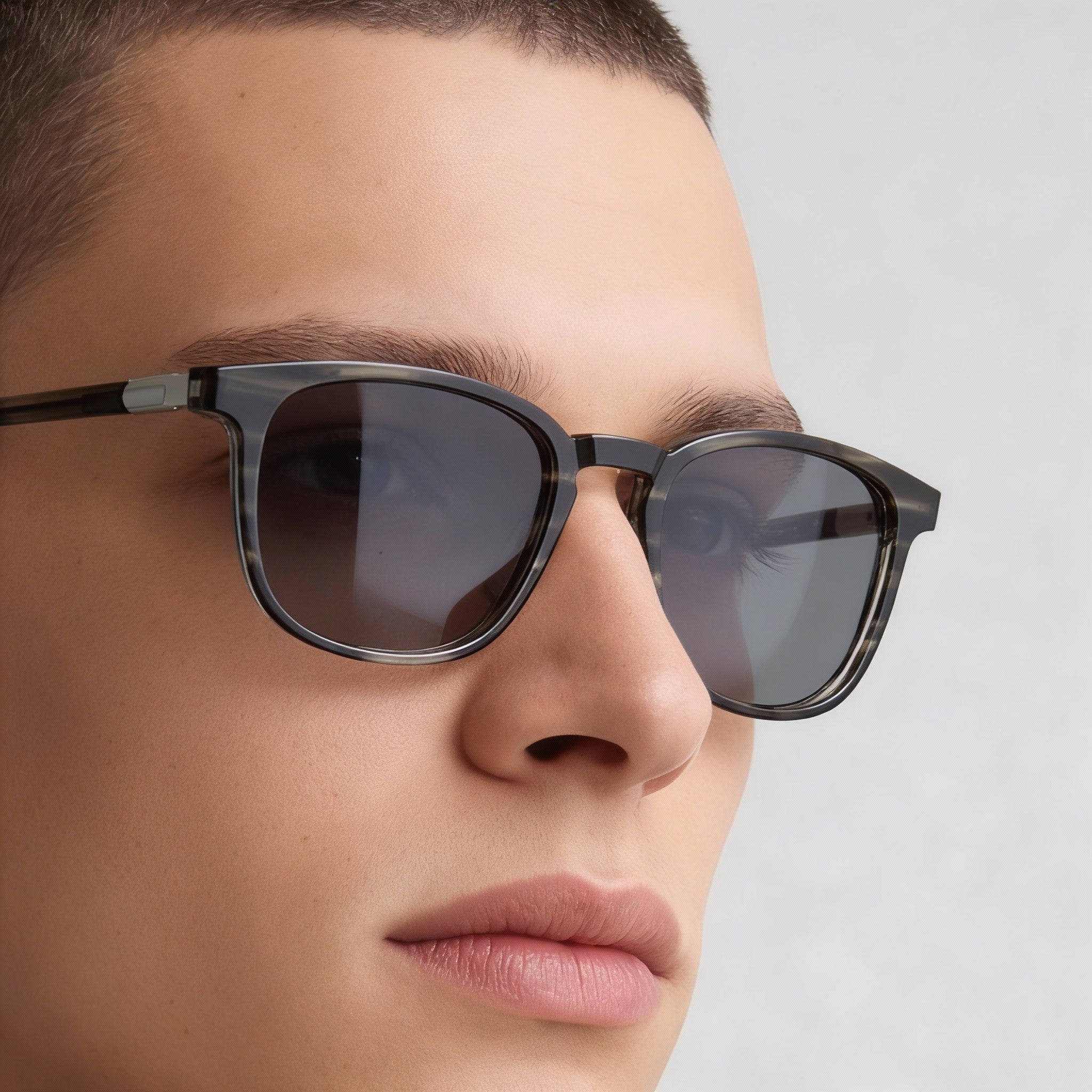 Gafas ELASTA E 8002 para hombre con montura de plástico gris, ancho de lente de 50 mm, puente de 19 mm y longitud de patilla de 145 mm., Photo 4