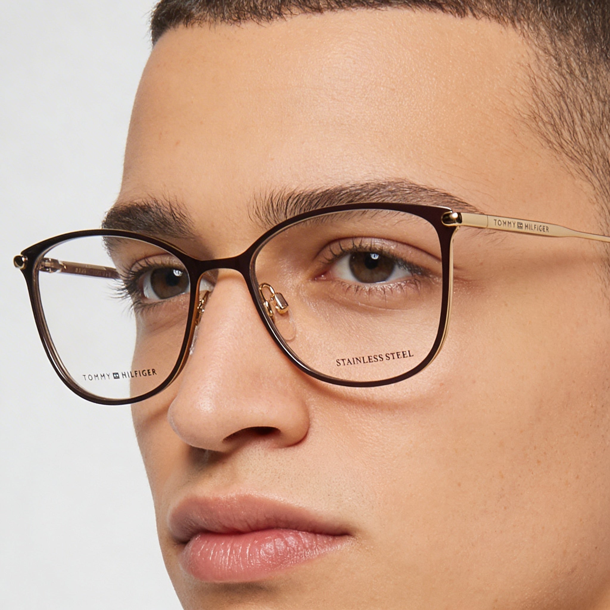Gafas de sol Tommy Hilfiger Th 1637 unisex con montura de aleación de acero en color oro y gris con lentes de policarbonato de 53 mm, Photo 5