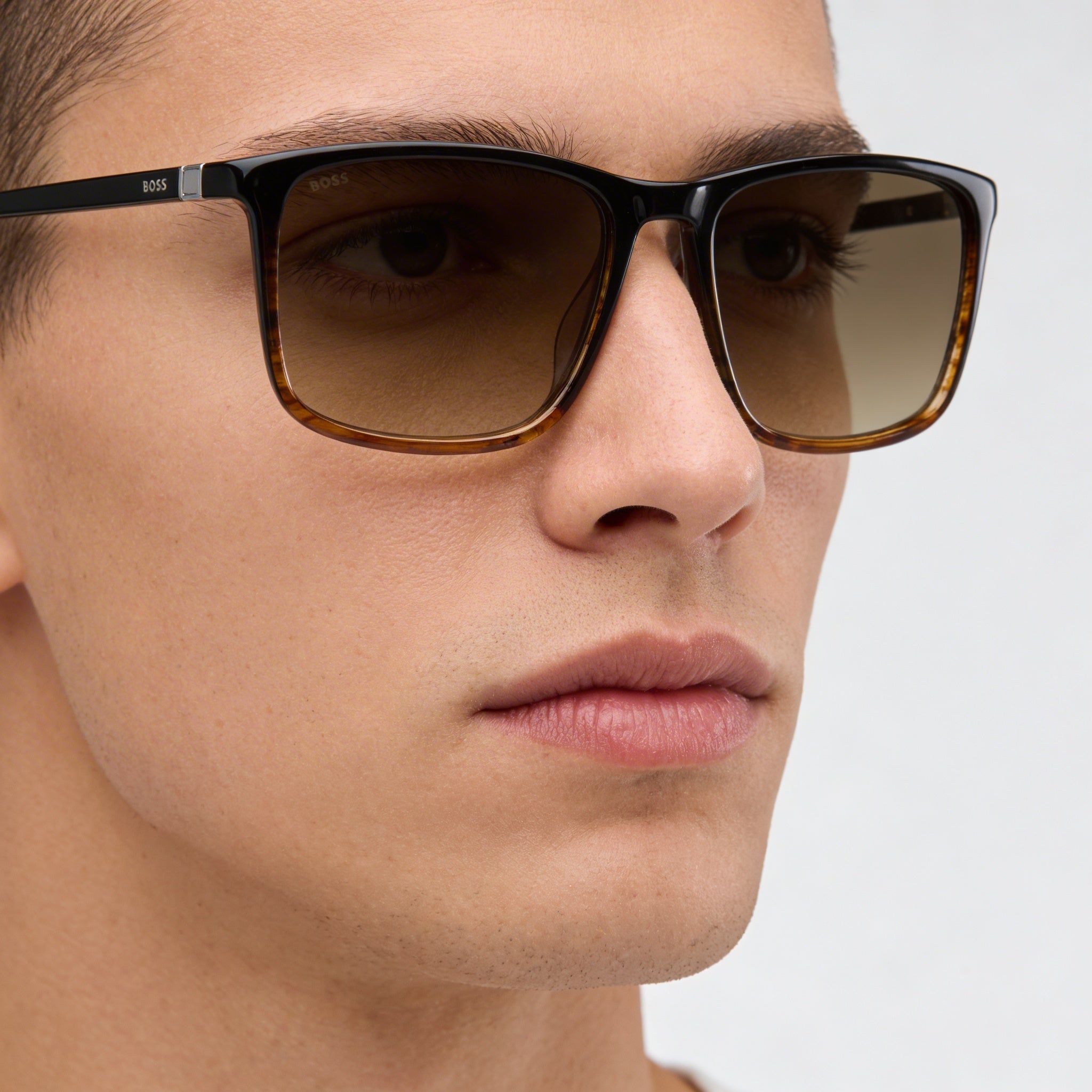 Hugo Boss INTERNATIONAL Men's Brown Horn Acetate Sunglasses with Polycarbonate Lenses, UV Protection 56/17/145, Photo 5
