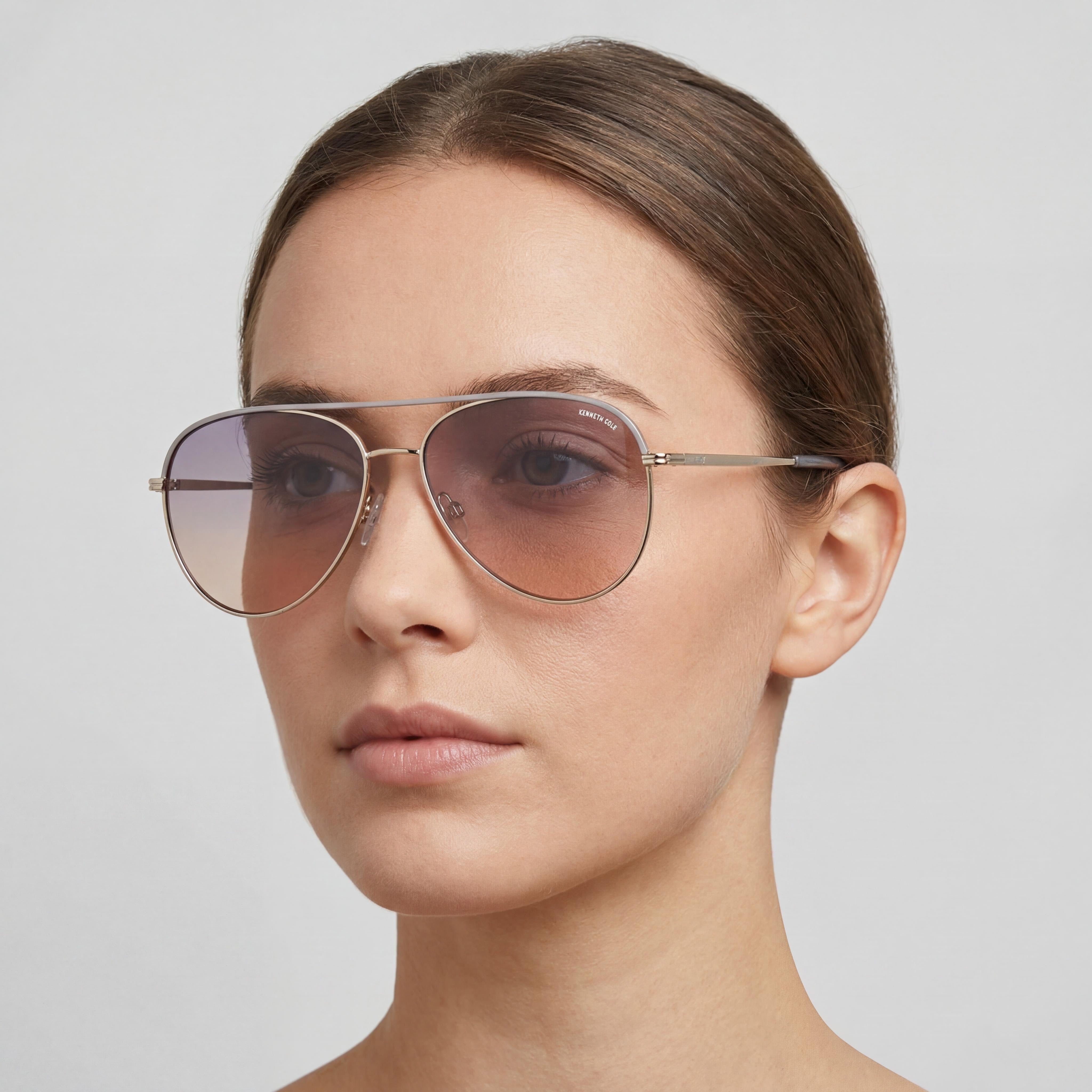 Gafas de sol de aviador para mujer MARCOLIN USA, INC con montura metálica brillante, lentes ahumadas y 100 % protección UV, Photo 4