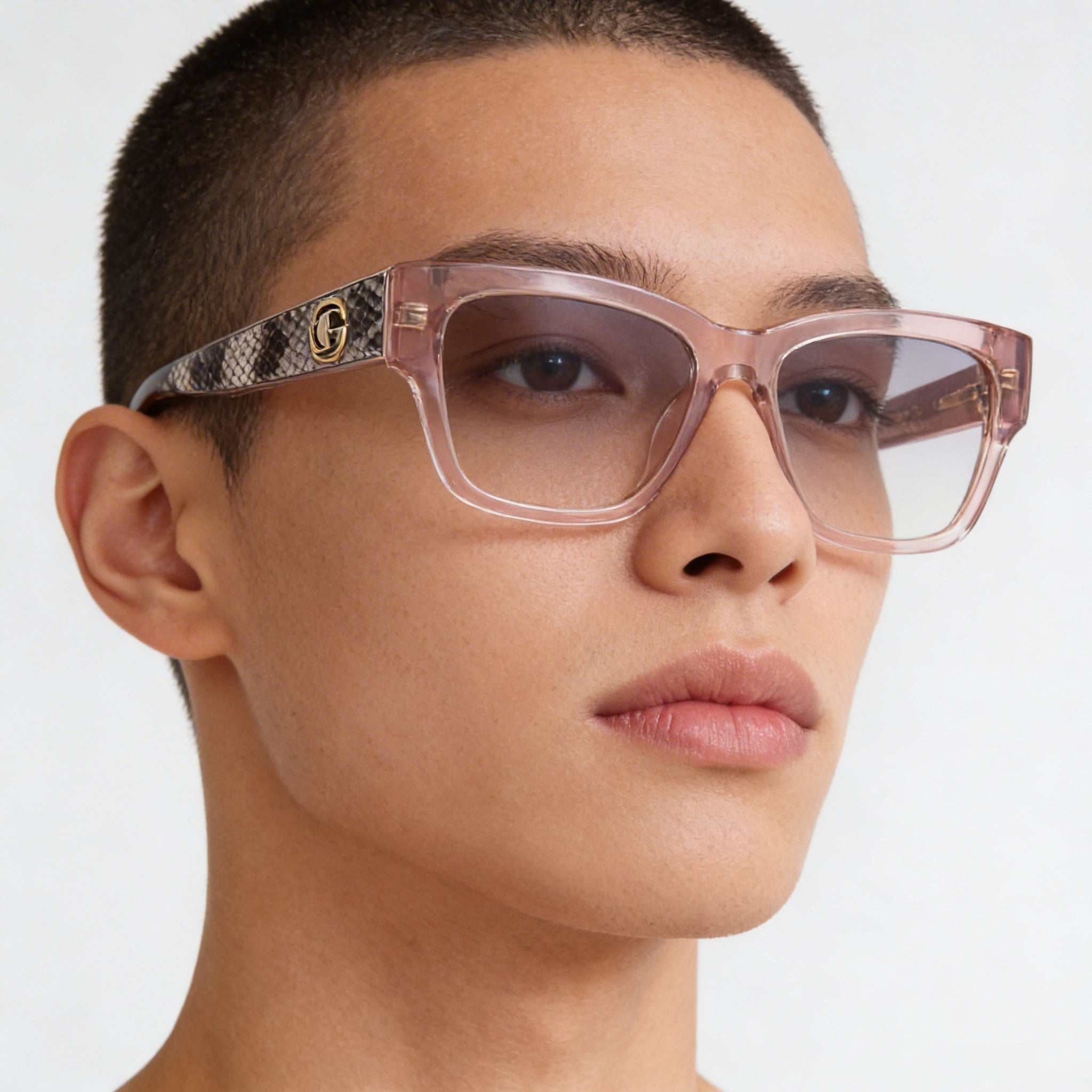 Guess Classic Elegant Unisex Eyeglasses with Shiny Beige Plastic Frame and Polycarbonate Lenses, Size 49-15-140, Photo 3