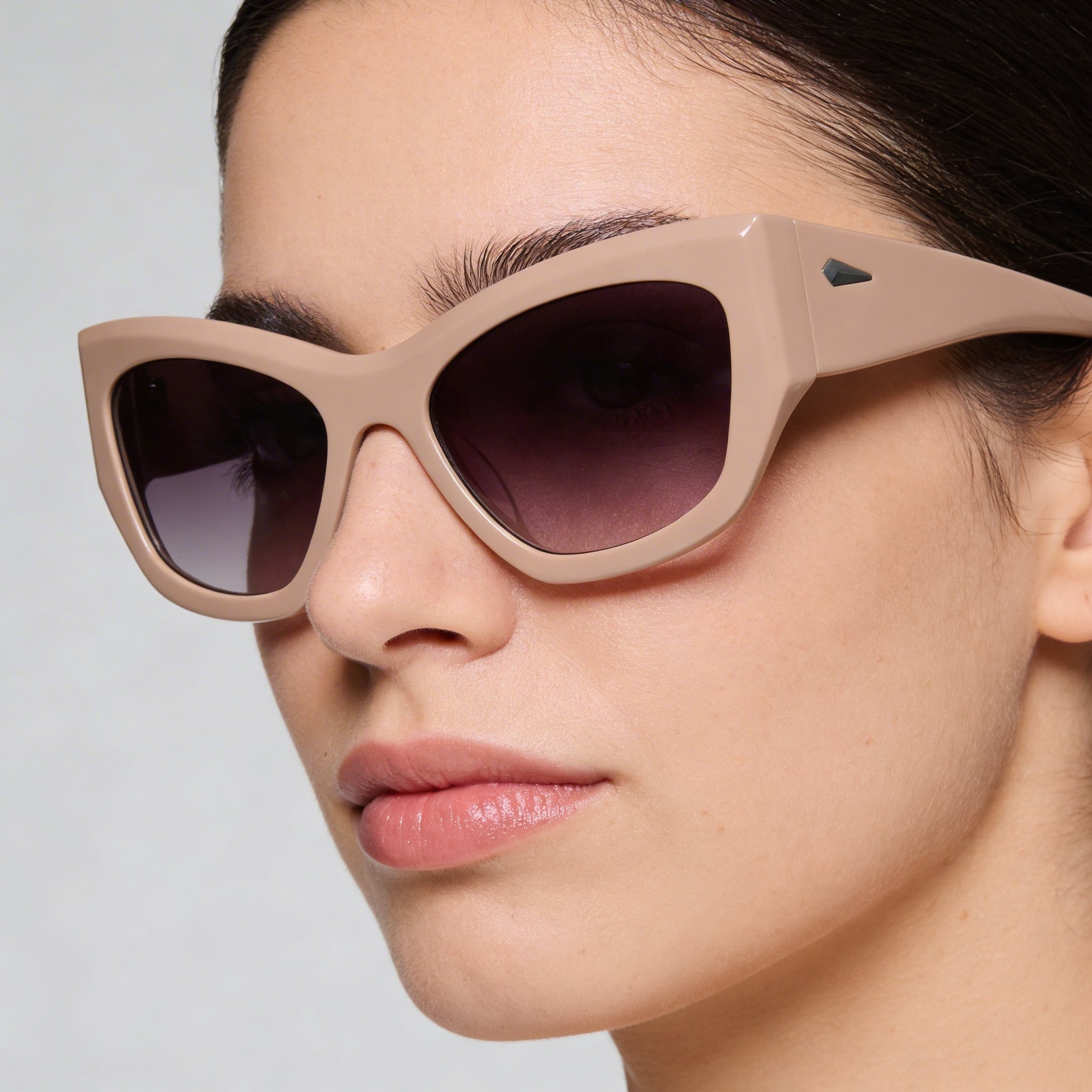 Gafas de sol informales Rag & Bone para mujer con montura de acetato marrón beige, lentes marrones, protección UV, 56 mm, Photo 3