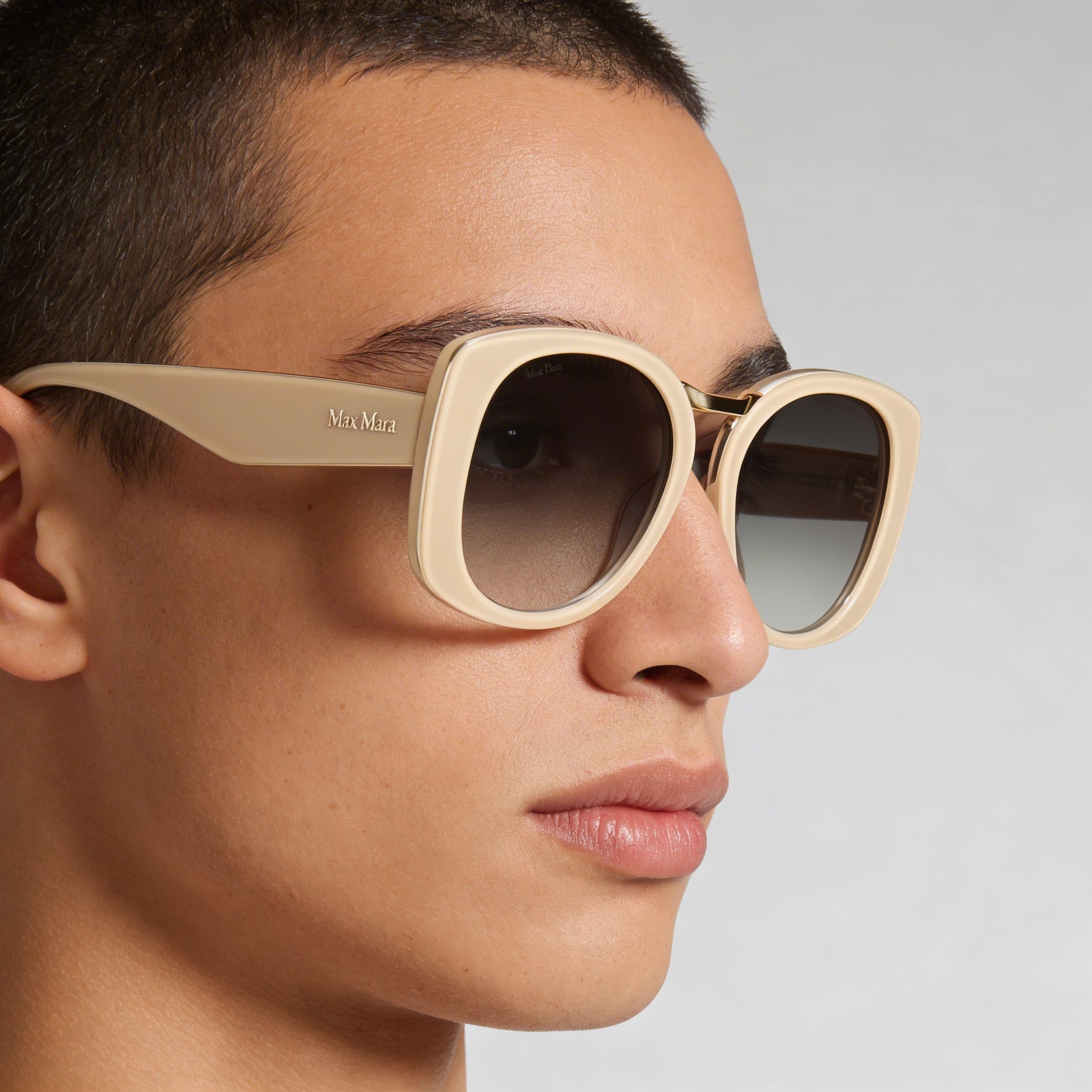 MaxMara Mm0092 Unisex Eyewear featuring an Acetate Frame in Ivory and Polycarbonate Lenses, Size 55-18-140mm, Photo 5