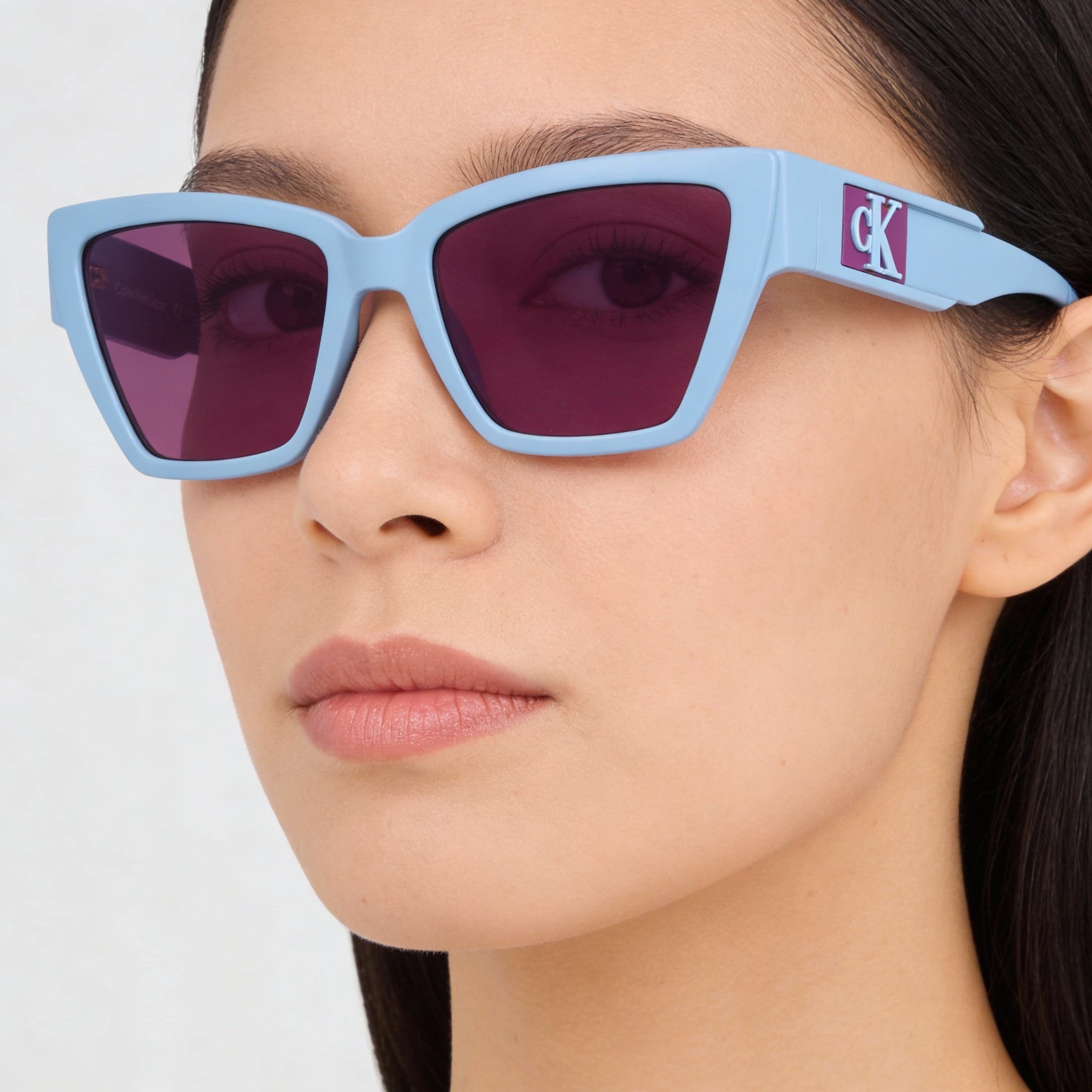Gafas de sol Calvin Klein Ckj23624s para mujer, montura inyectada con protección UV y diseño de ojo de gato azul de 54 mm, Photo 4