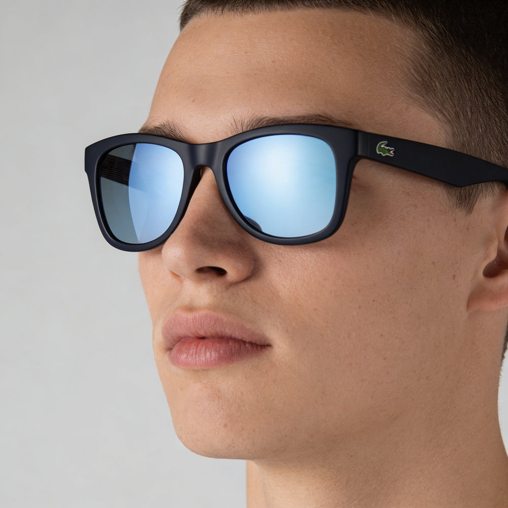 Gafas de sol Lacoste Classic unisex de plástico azul mate con protección UV y antirreflejos, talla 53-20-140
