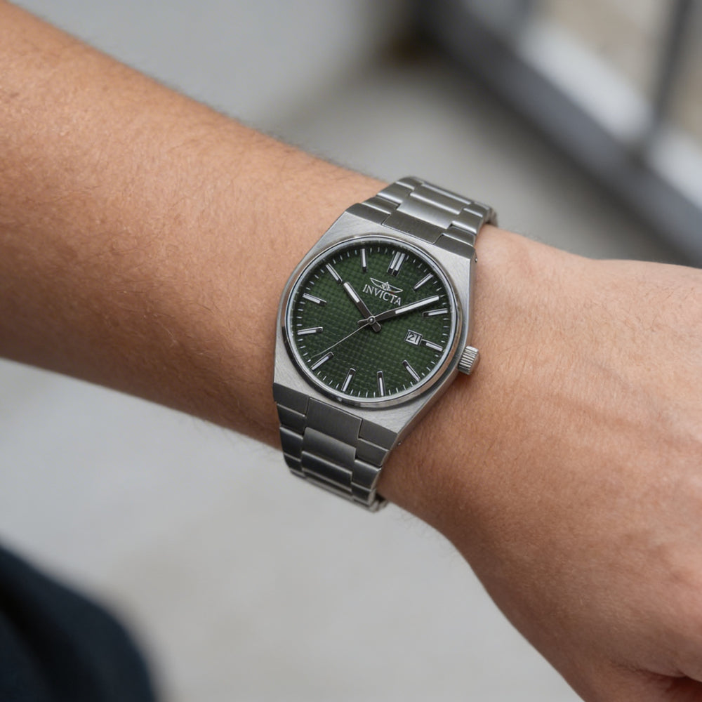 Invicta Speedway 48392 strappy Unisex Silver Stainless Steel Case Green Dial Quartz Watch 40mm