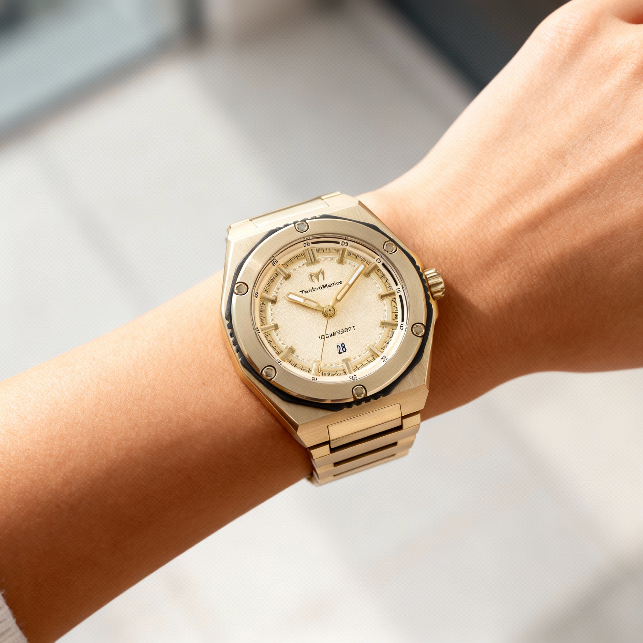 TechnoMarine TM-416045 Coral Women's Two-tone Black Gold Stainless Steel 36mm Quartz 100m Water Resistant Watch, Photo 4